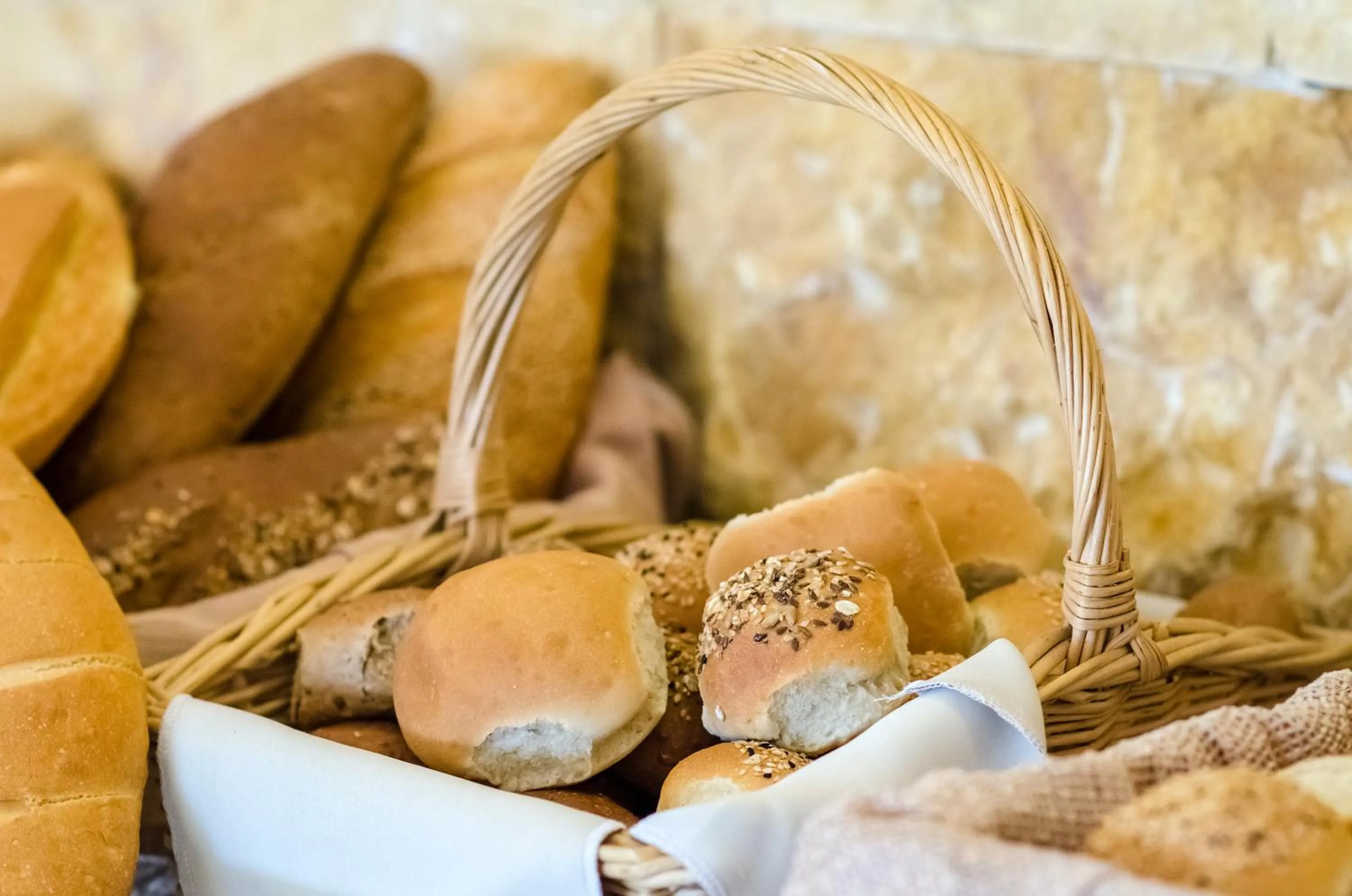 Restaurant/places to eat in Gaia Royal