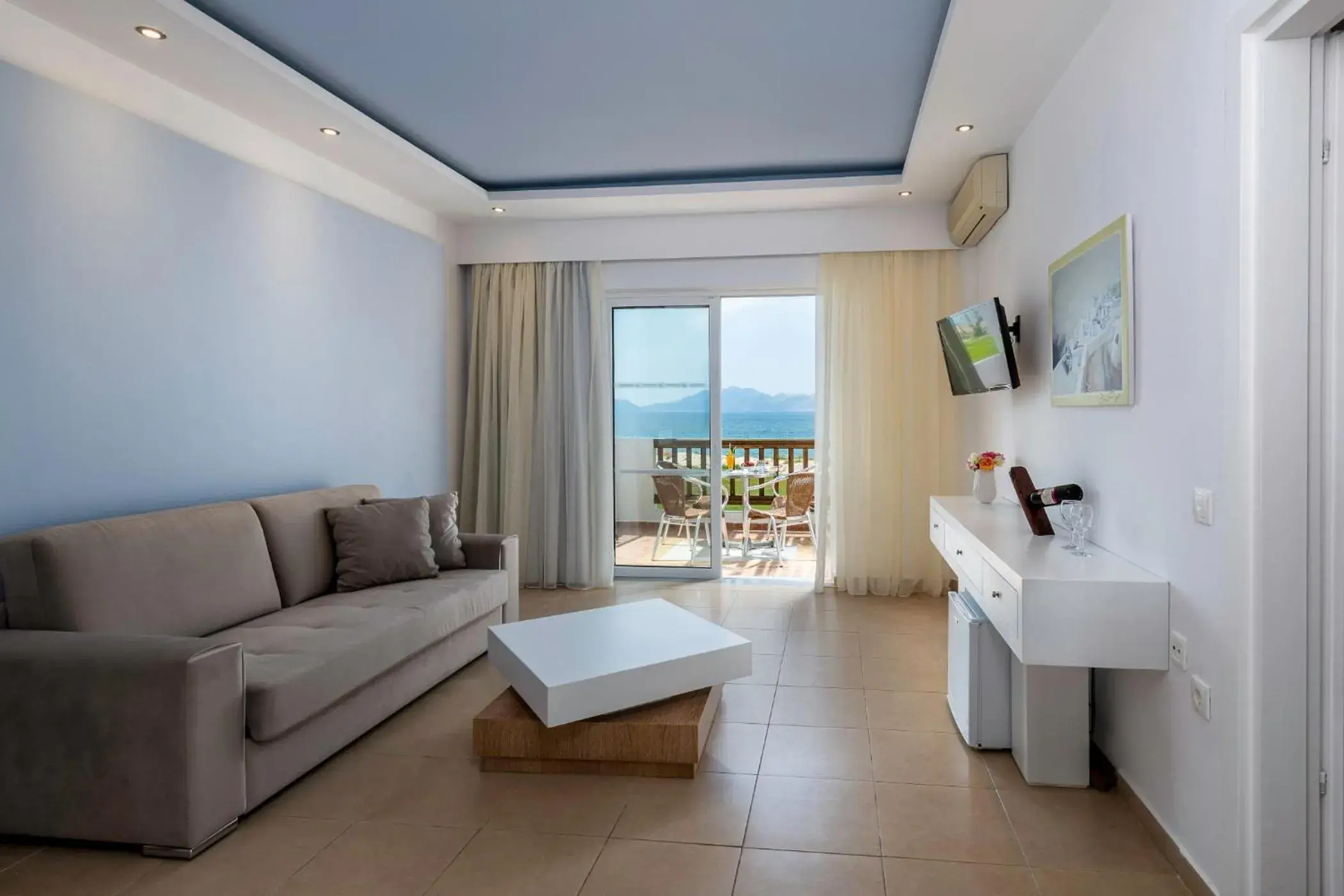 Suite in Gaia Royal Suite in Gaia Royal