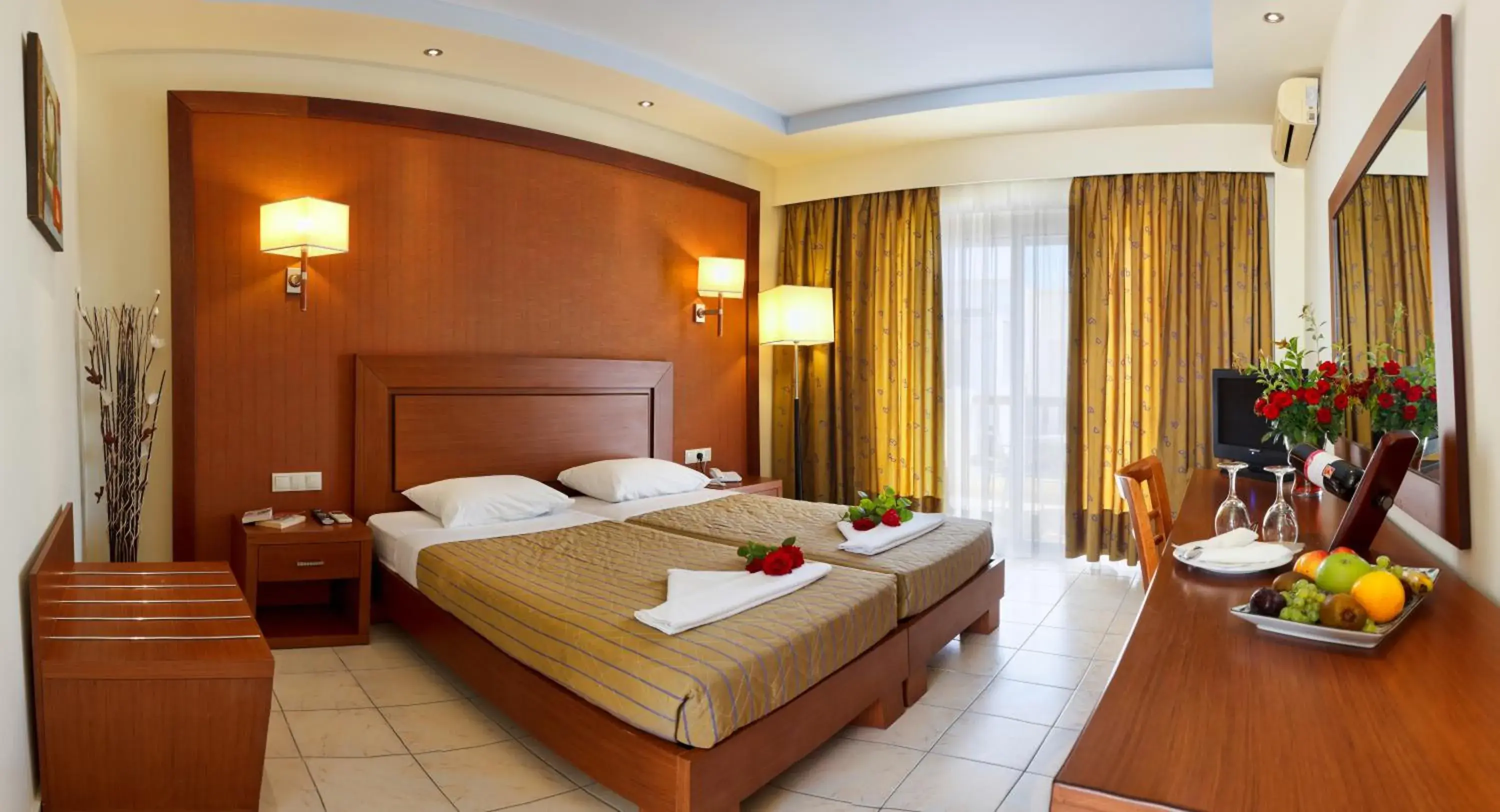 Bedroom, Bed in Gaia Royal Bedroom, Bed in Gaia Royal