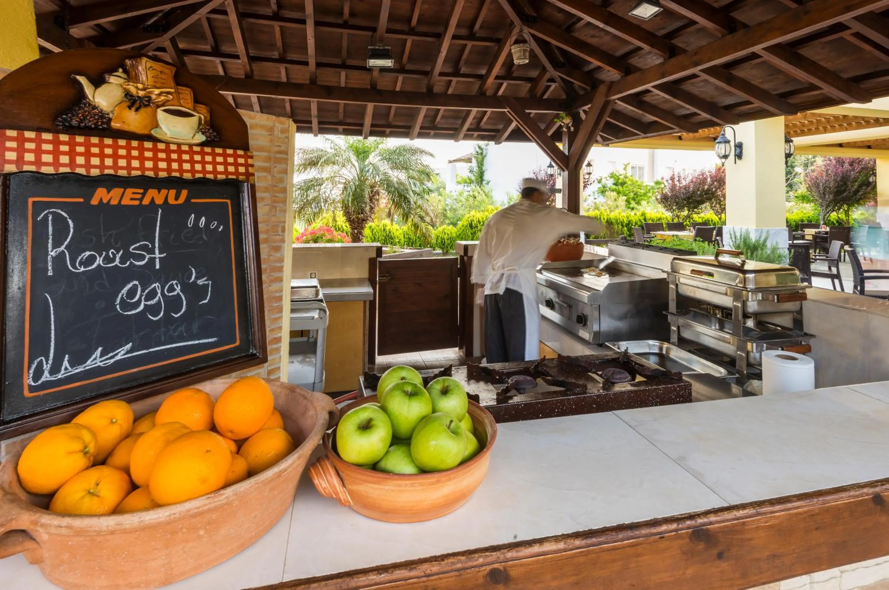 Restaurant/places to eat in Gaia Royal