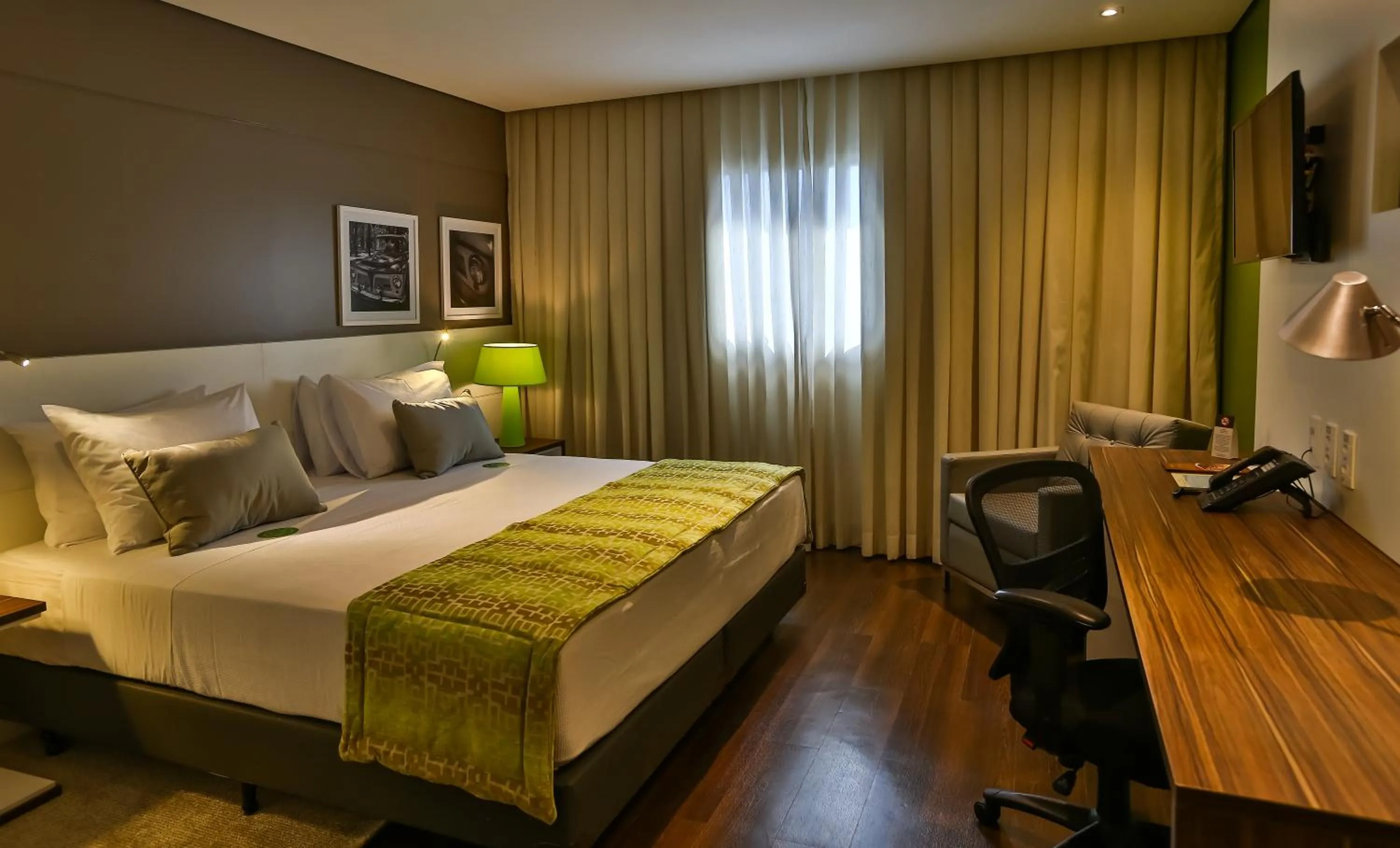 Bed in Quality Hotel Flamboyant