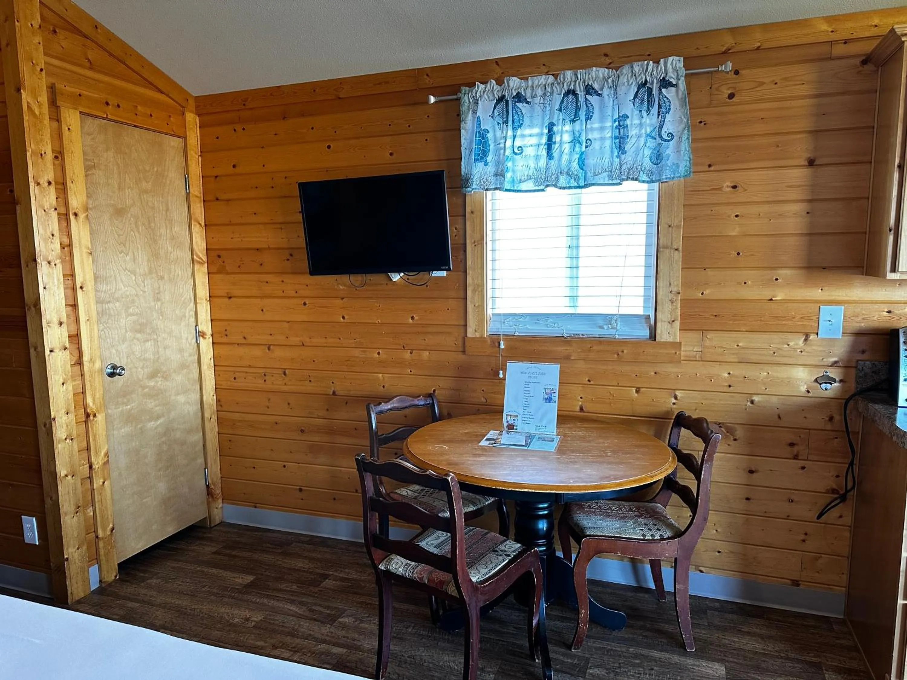 TV and multimedia in Westport Marina Cottages