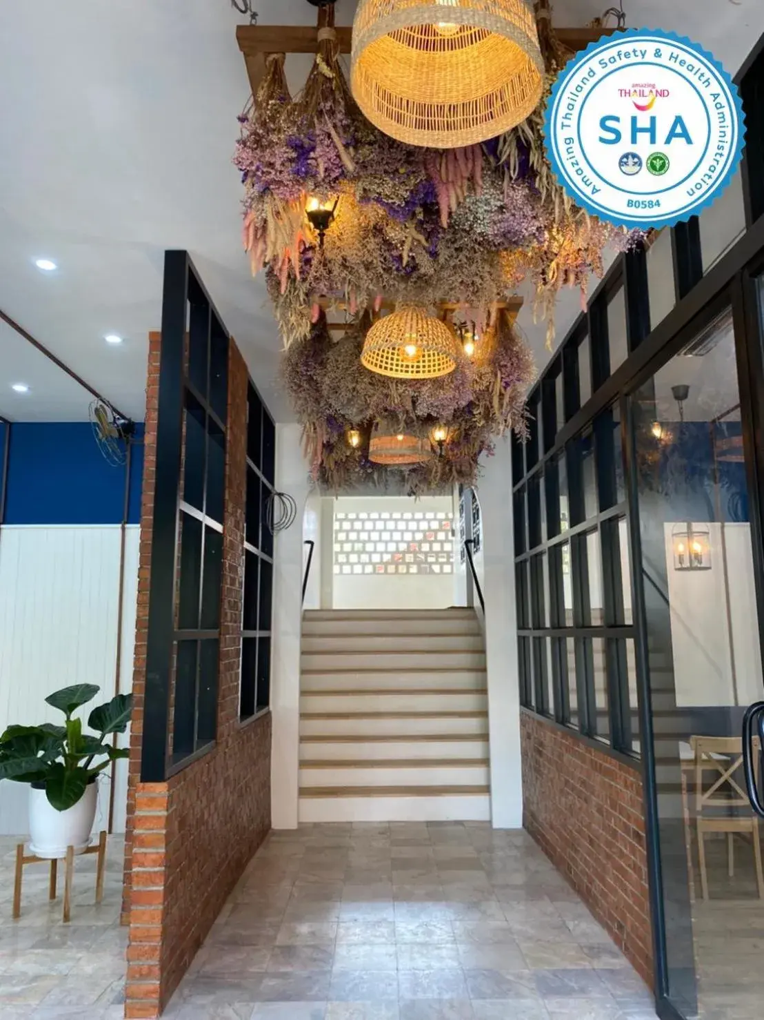 Property building in Jomtien Longstay Hotel - SHA Plus Certified Property building in Jomtien Longstay Hotel - SHA Plus Certified