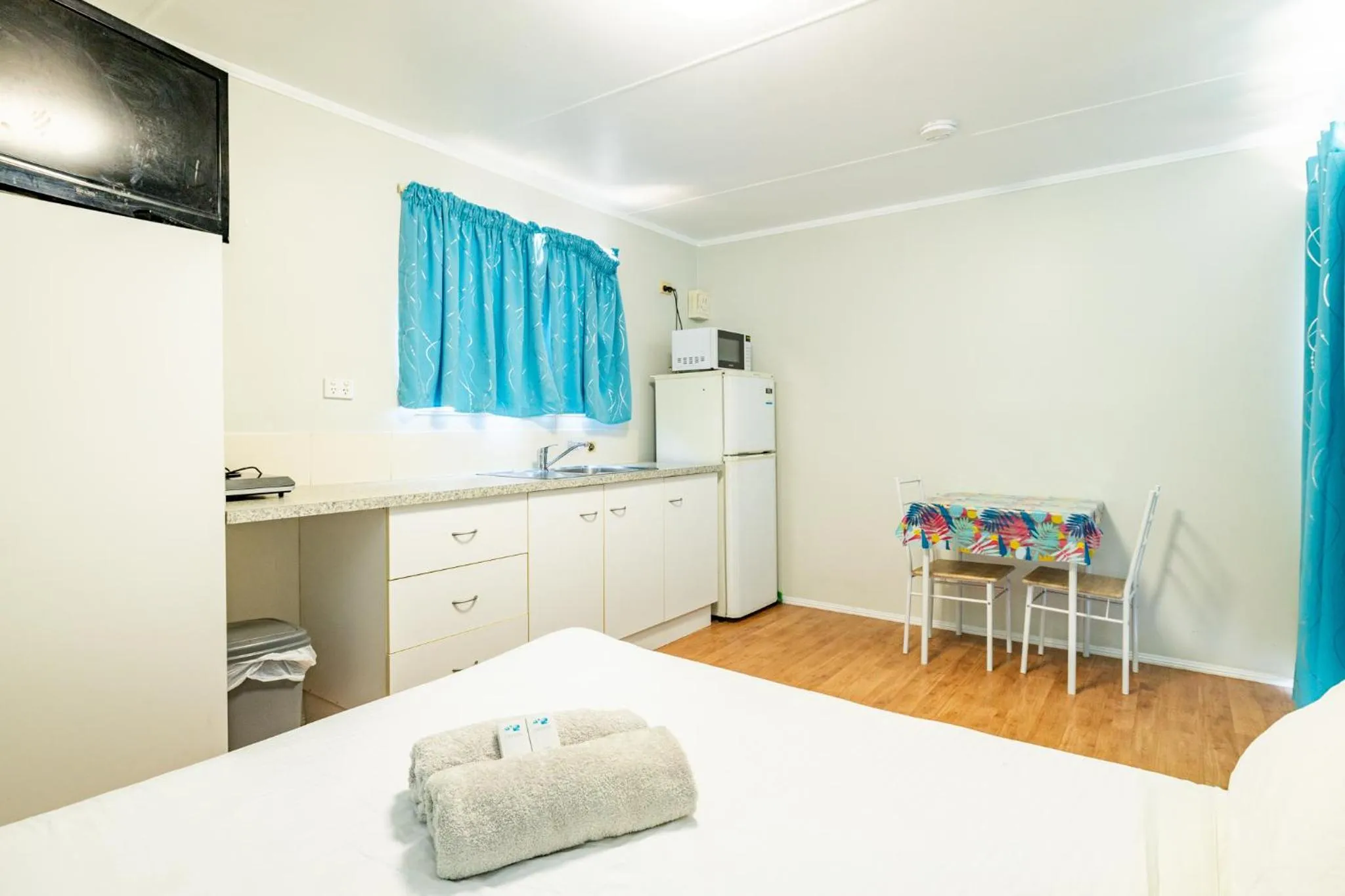 Bed in Harbour Lights Tourist Park