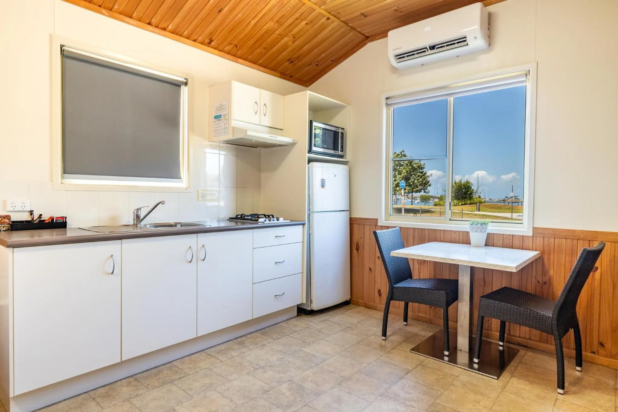 Kitchen or kitchenette in Harbour Lights Tourist Park