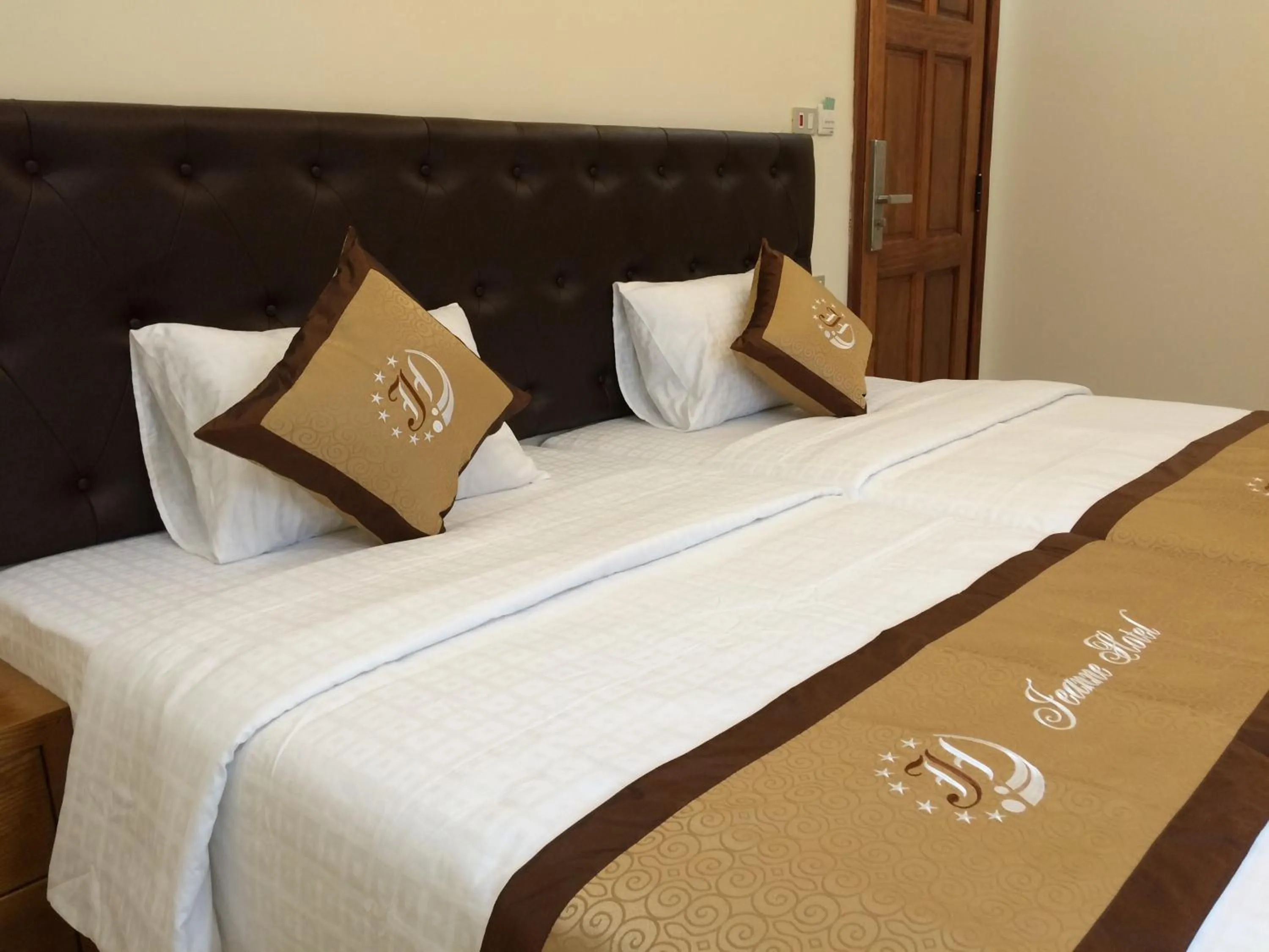 Decorative detail, Bed in Jeanne Hotel