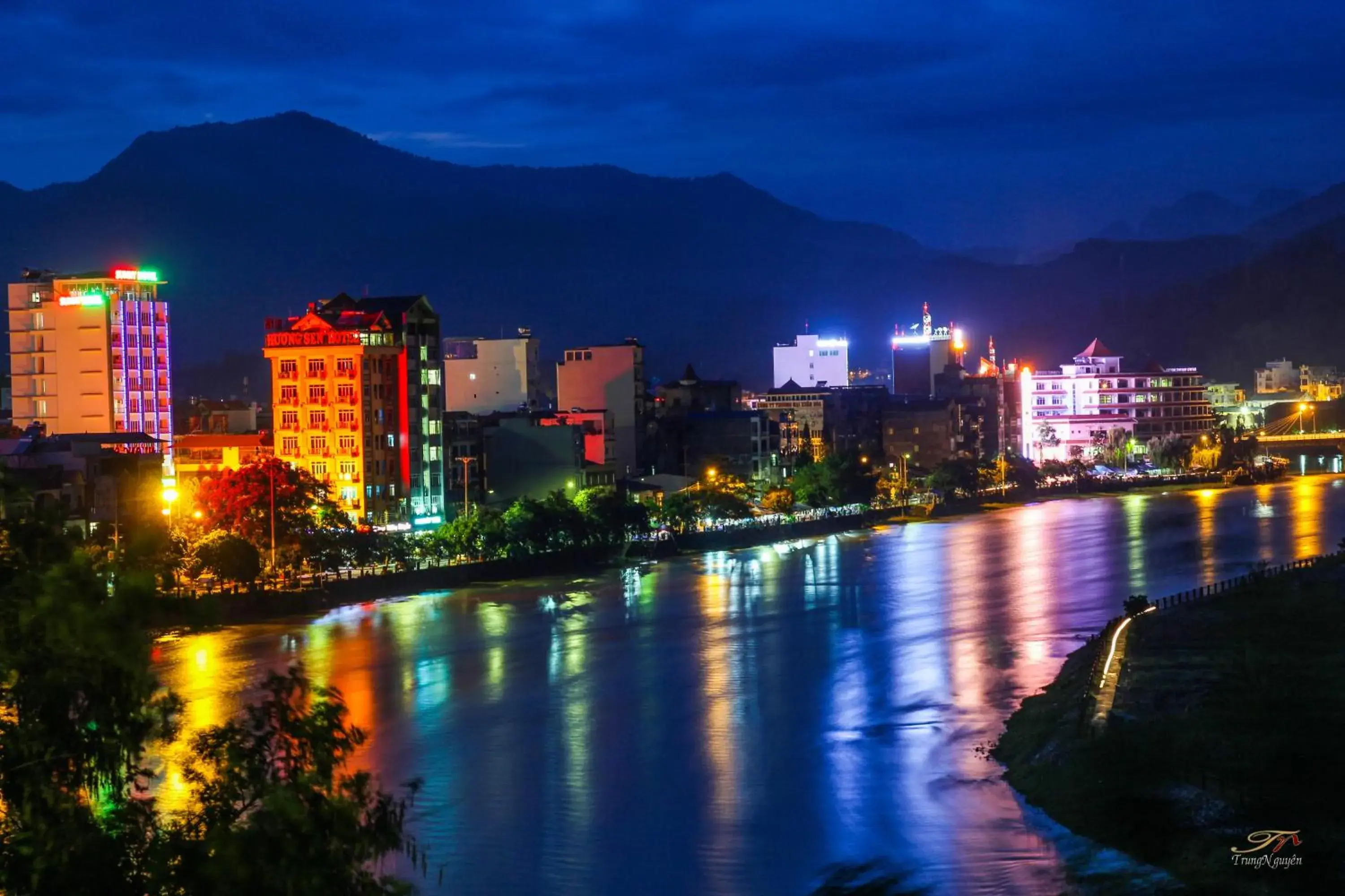 River view in Jeanne Hotel River view in Jeanne Hotel