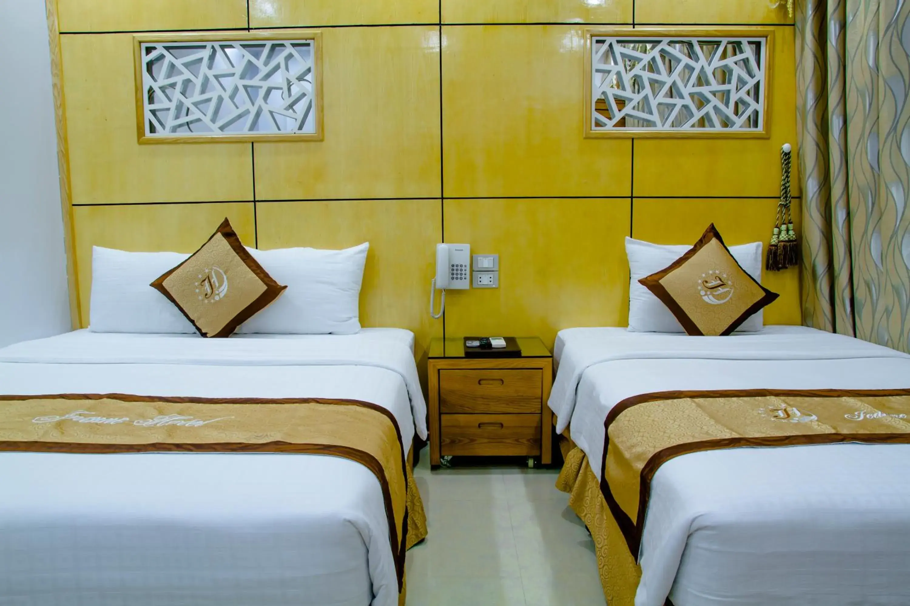 Photo of the whole room, Bed in Jeanne Hotel Photo of the whole room, Bed in Jeanne Hotel