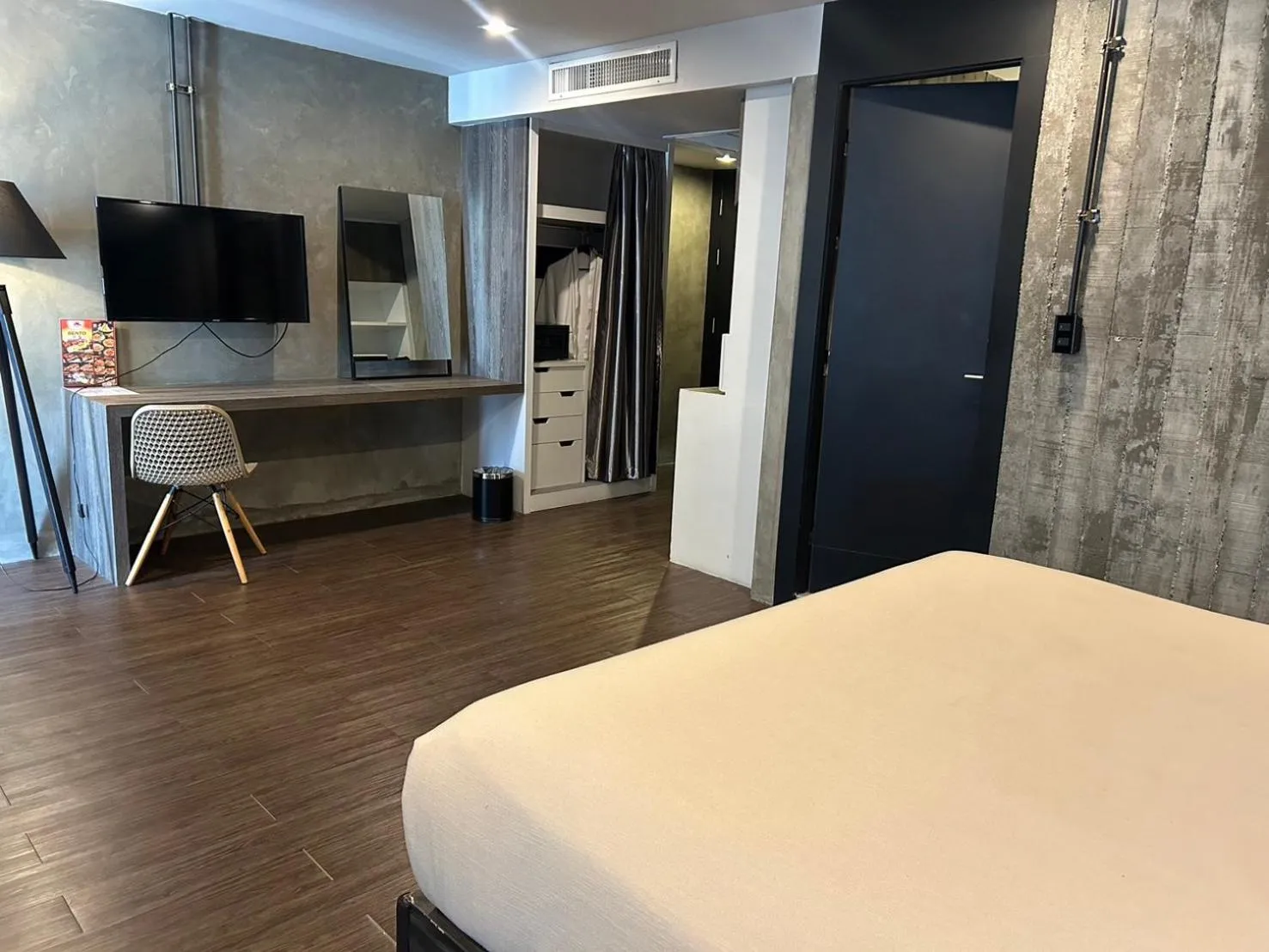 Bedroom, Bed in S Hadyai Hotel