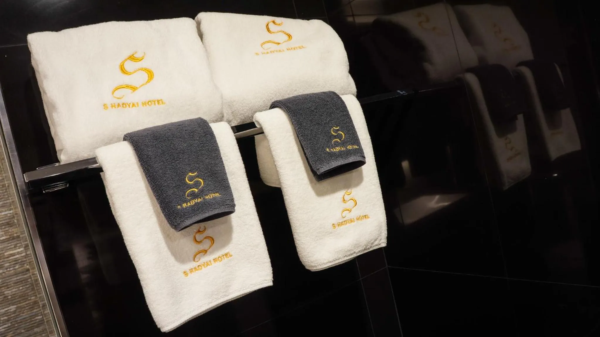 Bathroom in S Hadyai Hotel