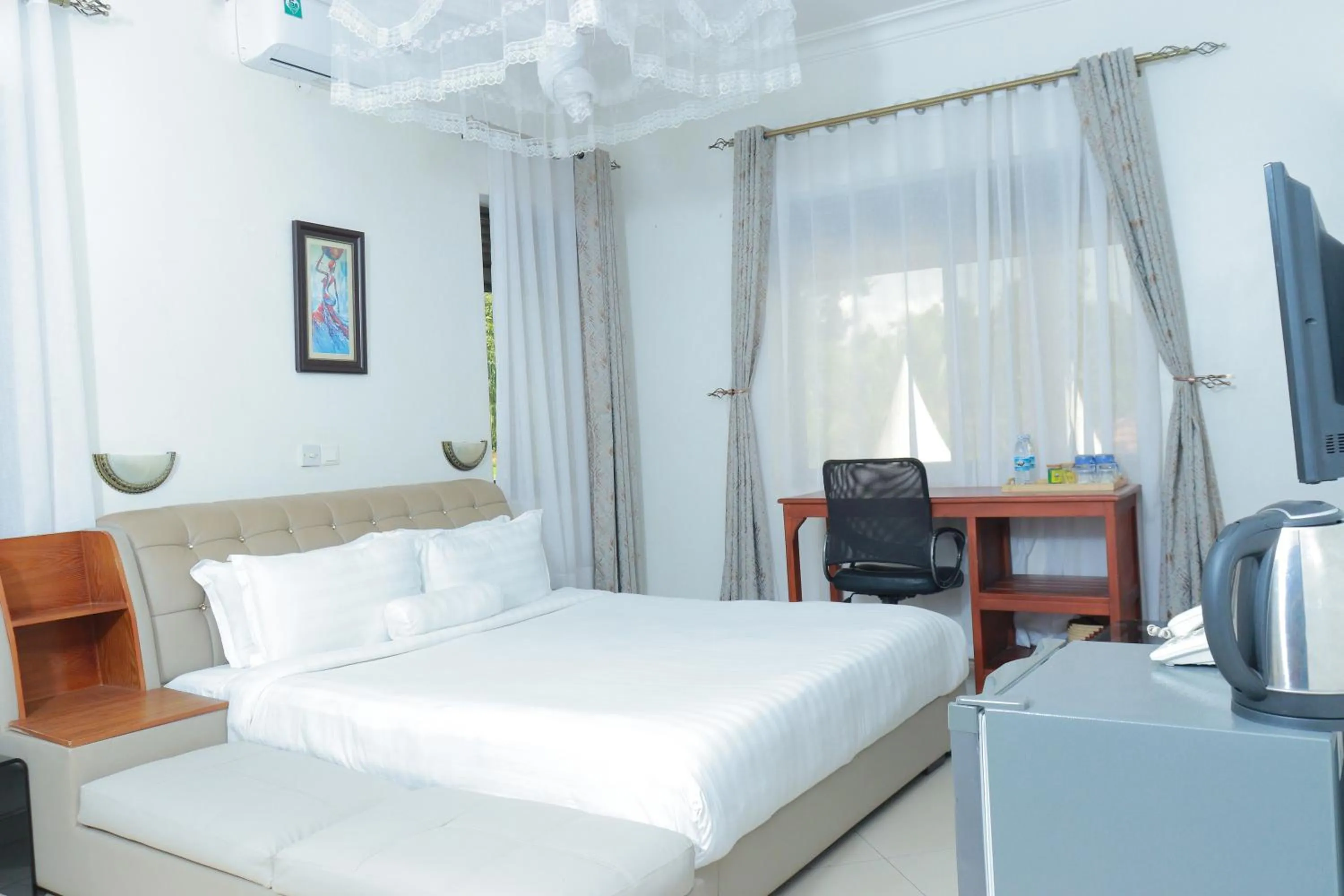 View (from property/room), Bed in Mowicribs Hotel and Spa