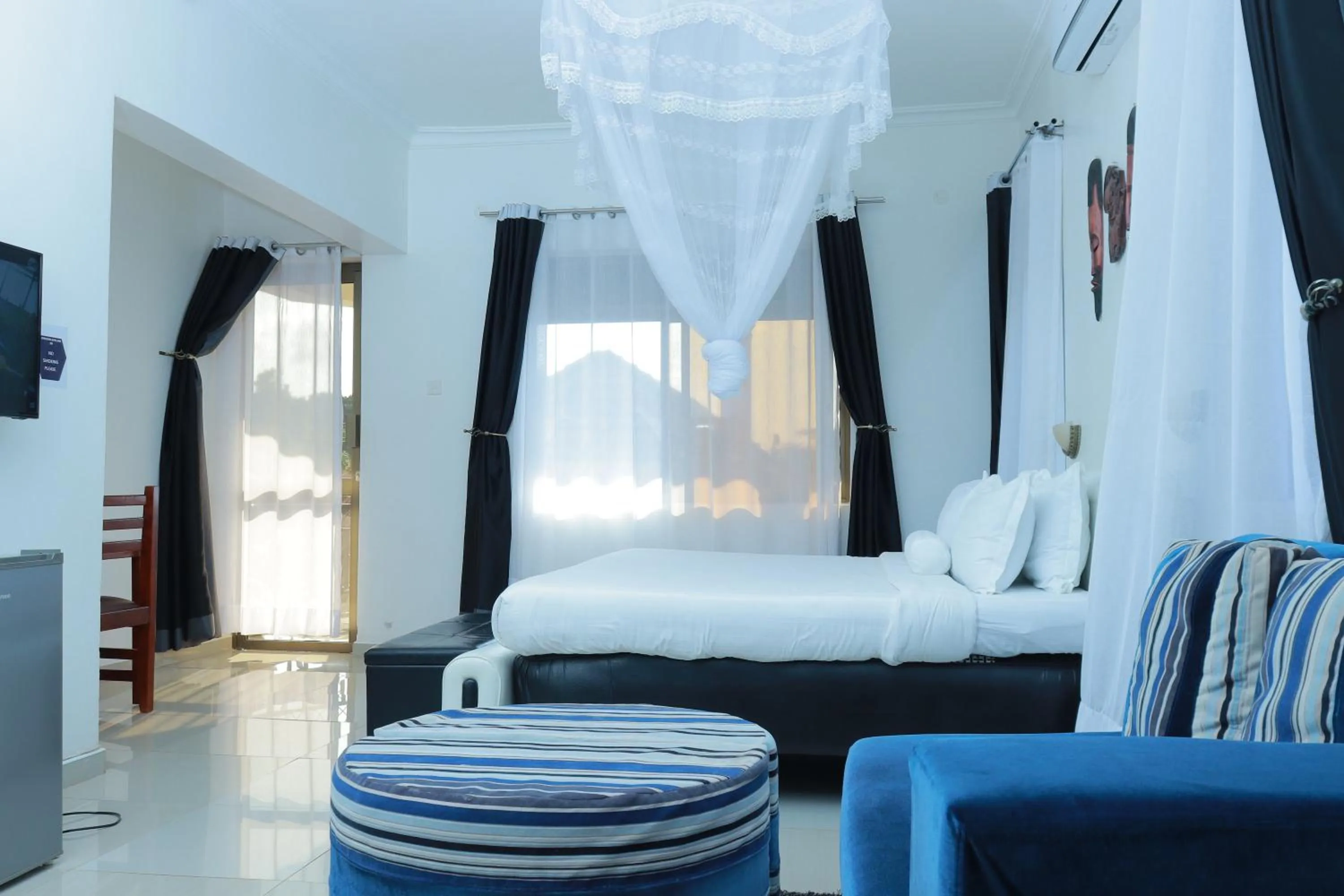 TV and multimedia, Bed in Mowicribs Hotel and Spa