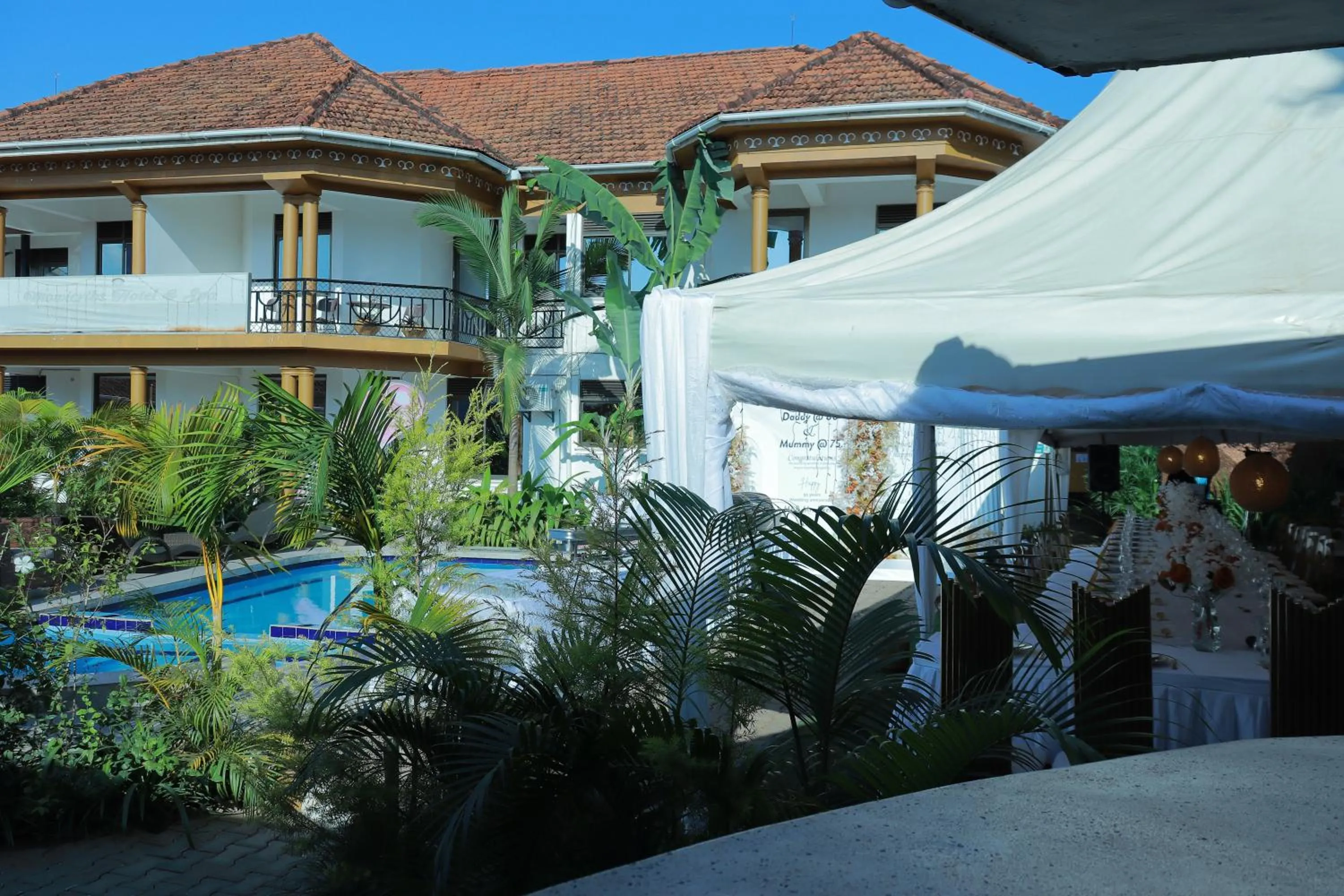 Property building in Mowicribs Hotel and Spa