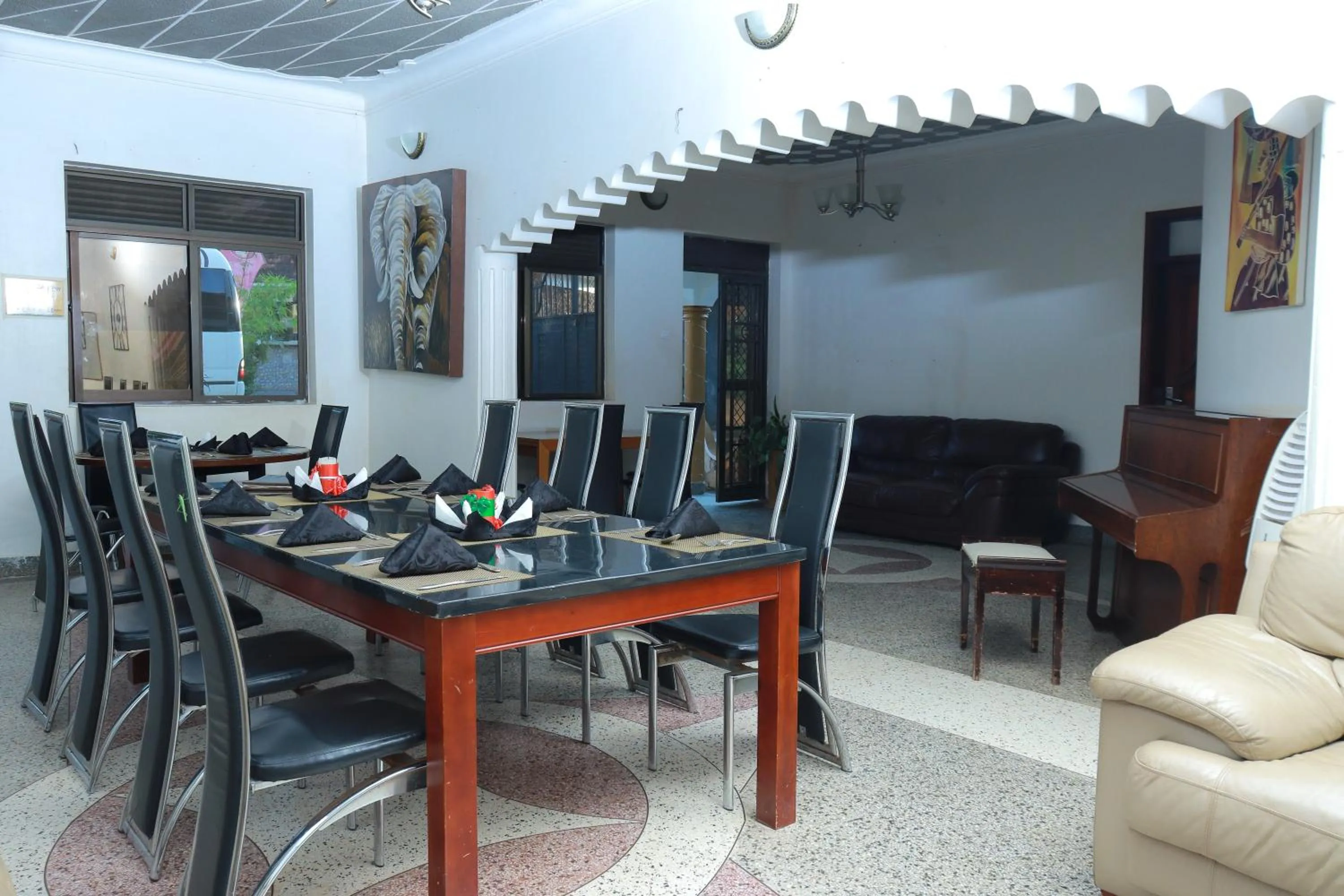 Communal lounge/ TV room in Mowicribs Hotel and Spa