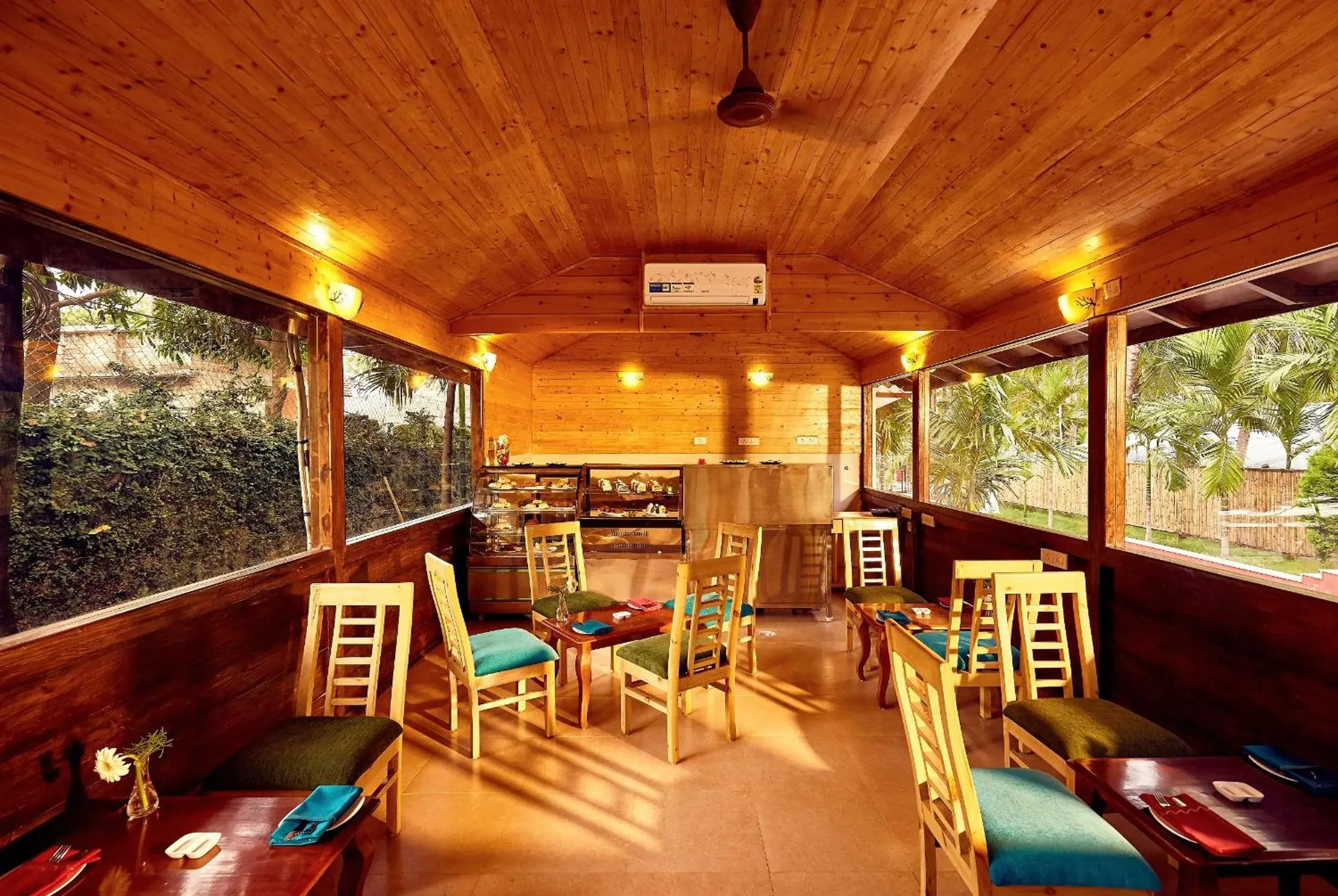 Food and drinks in Sterling Anaikatti Food and drinks in Sterling Anaikatti