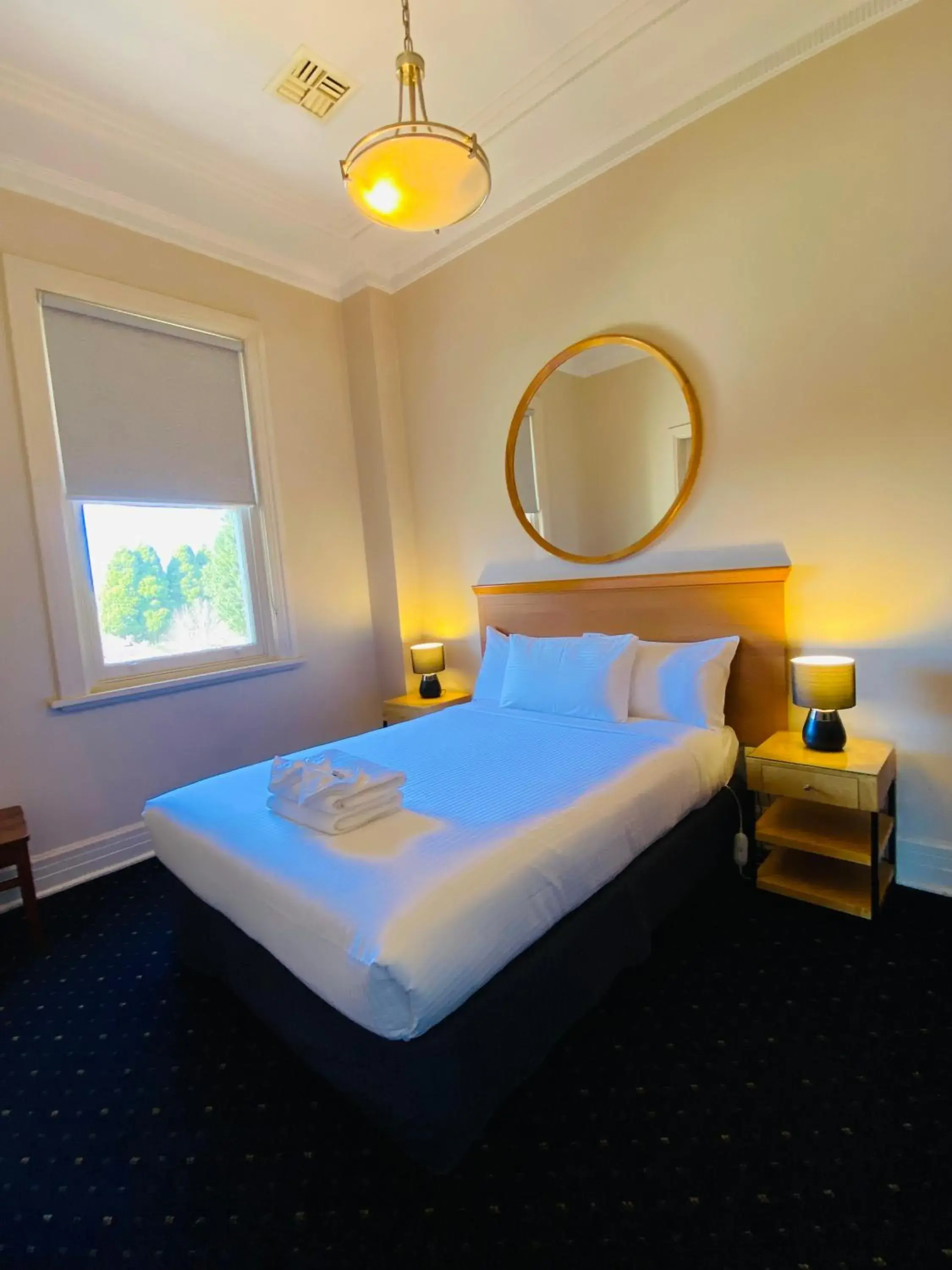 Bed in Gardners Inn Hotel Bed in Gardners Inn Hotel