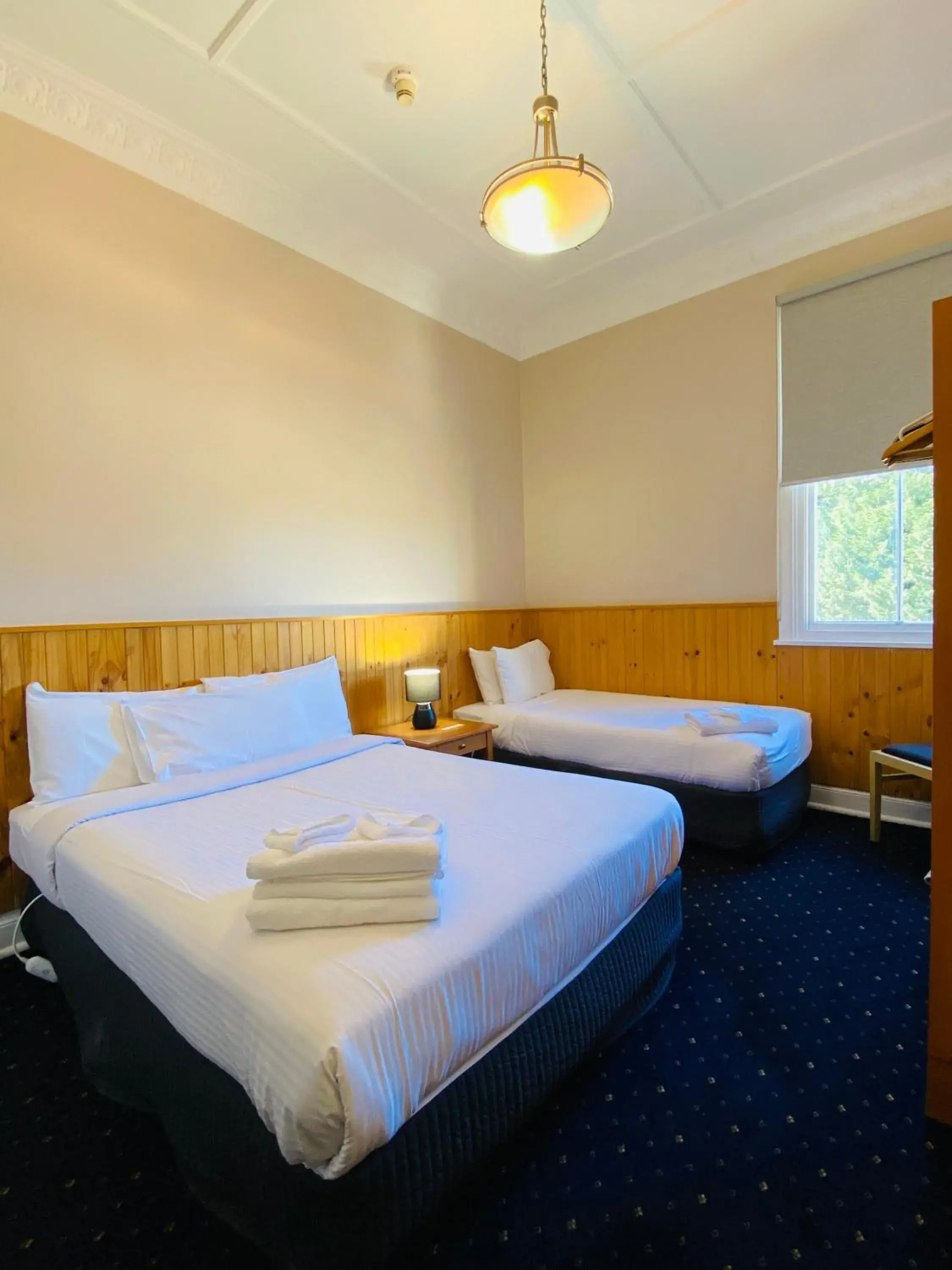 Bed in Gardners Inn Hotel Bed in Gardners Inn Hotel