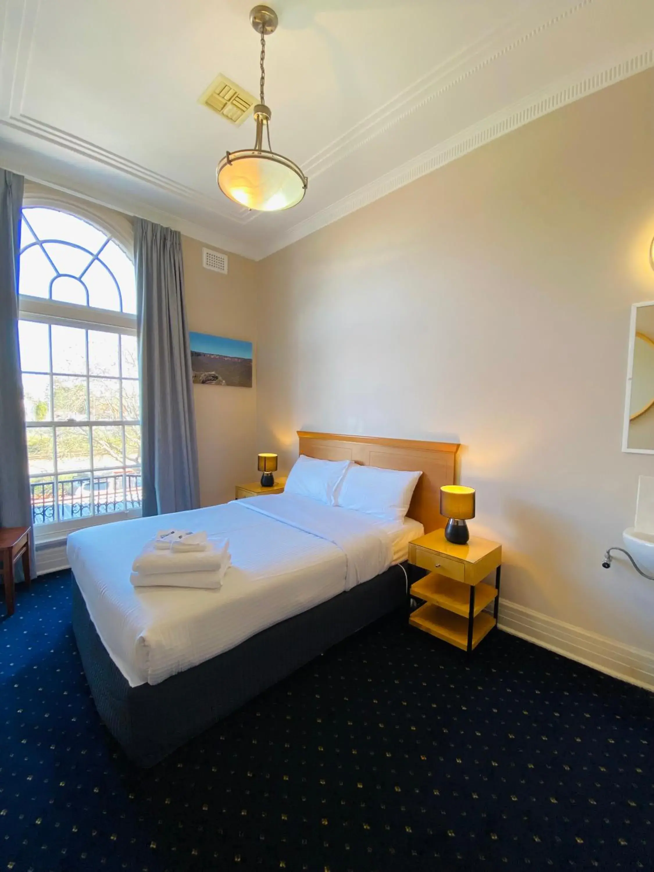 Bed in Gardners Inn Hotel Bed in Gardners Inn Hotel