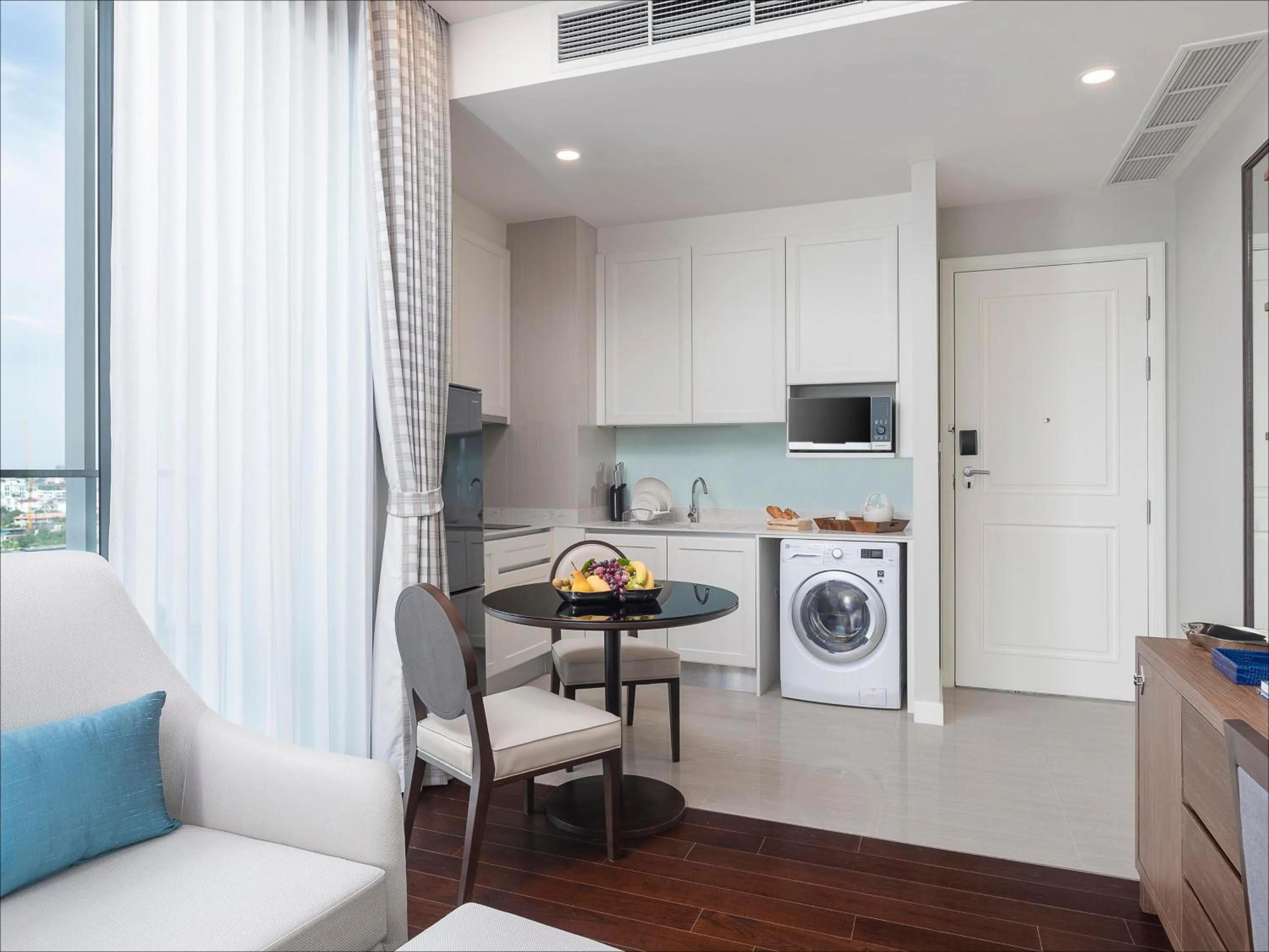 Dining area in 137 Pillars Residences Bangkok