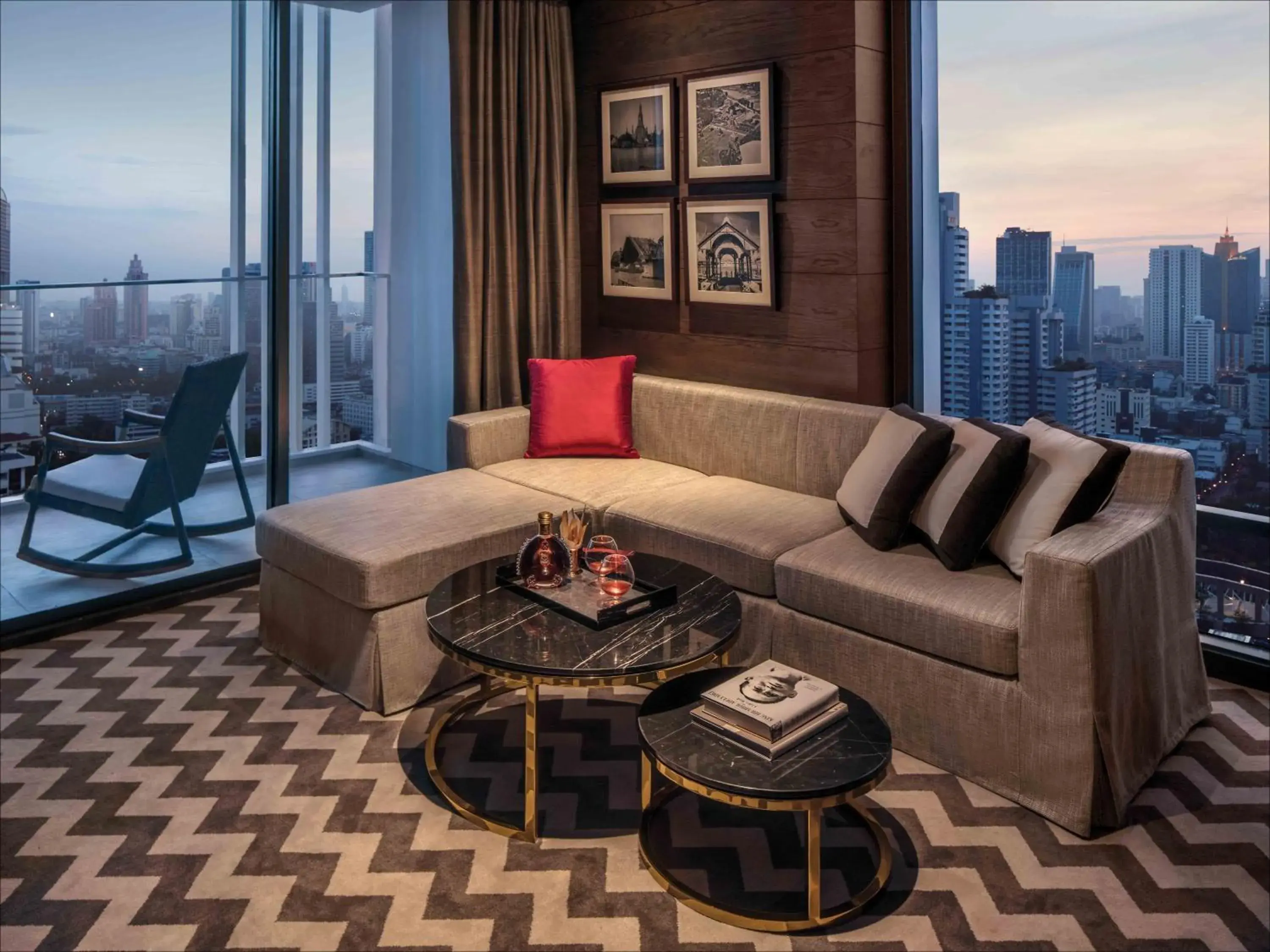 Seating area in 137 Pillars Suites Bangkok Seating area in 137 Pillars Suites Bangkok