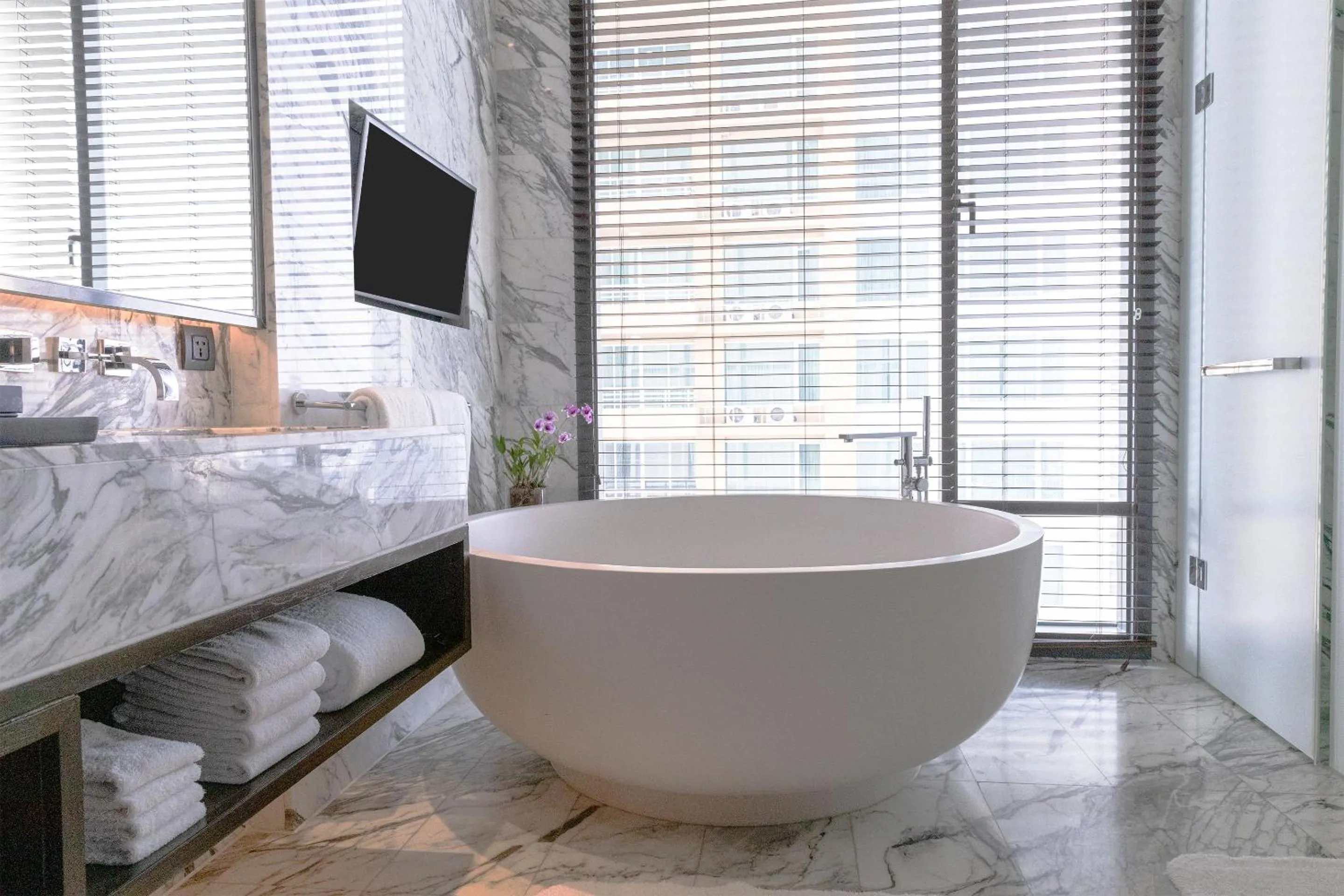 Bath, Bed in 137 Pillars Suites Bangkok