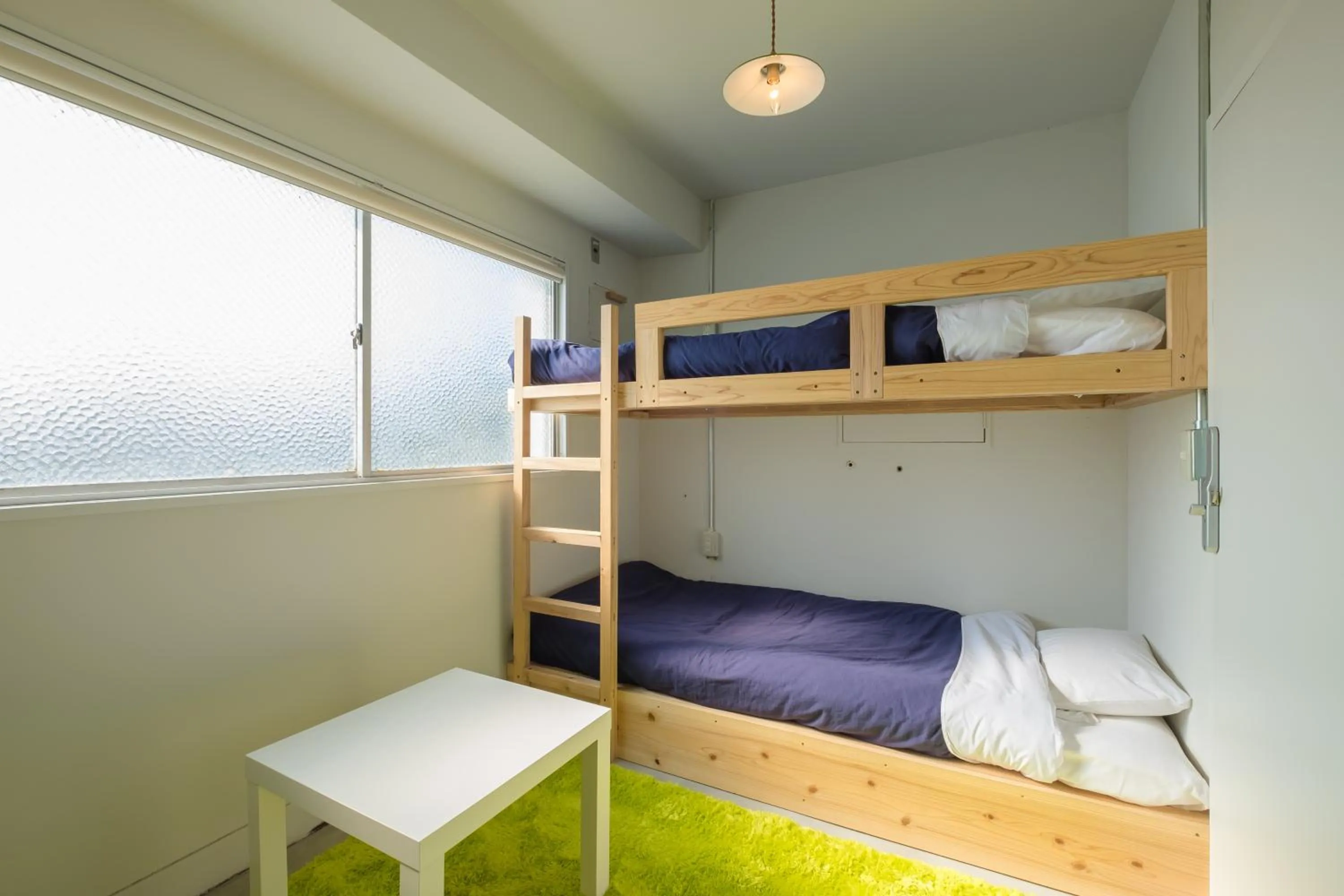 Photo of the whole room, Bed in uzuhouse