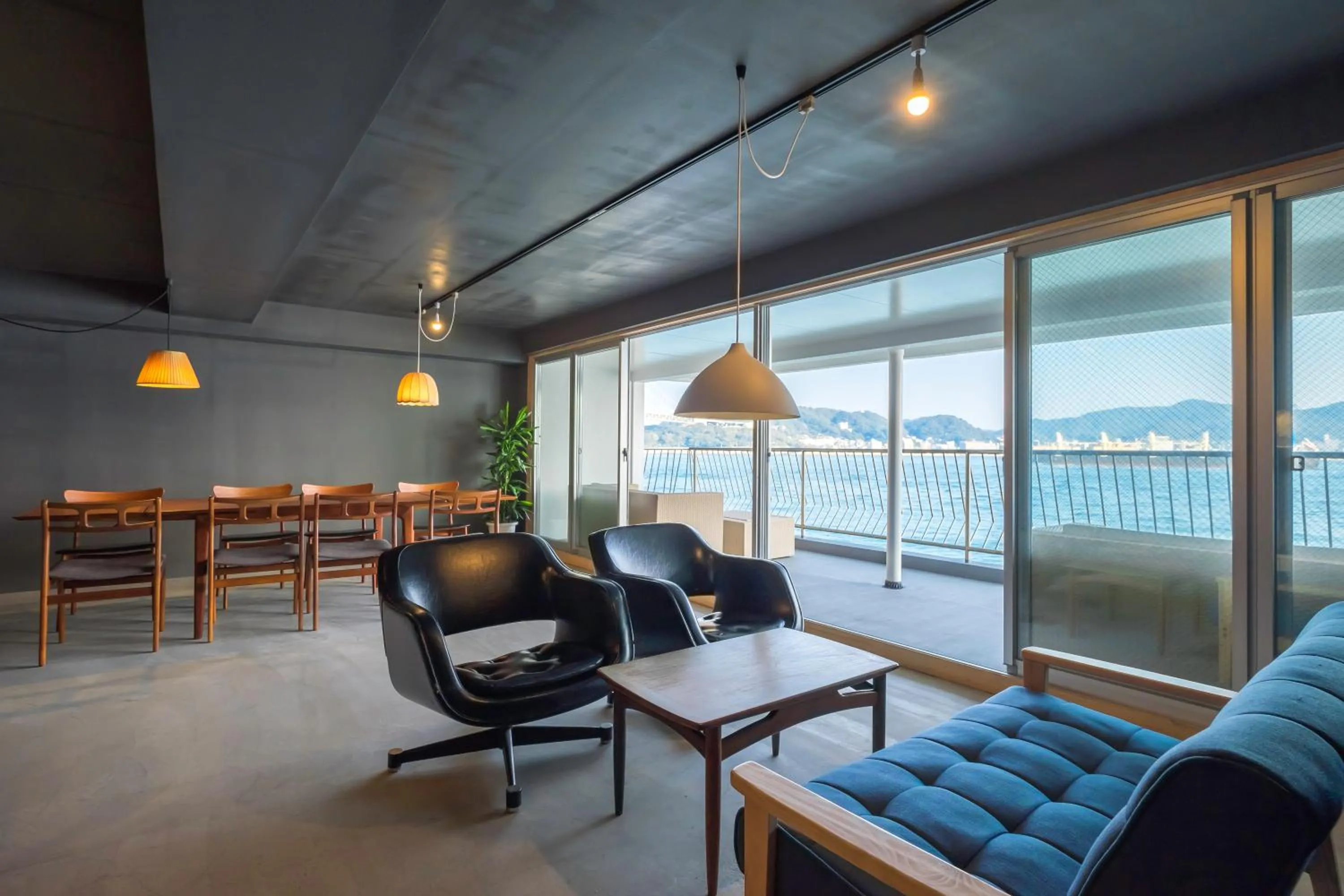 On-site shops in uzuhouse