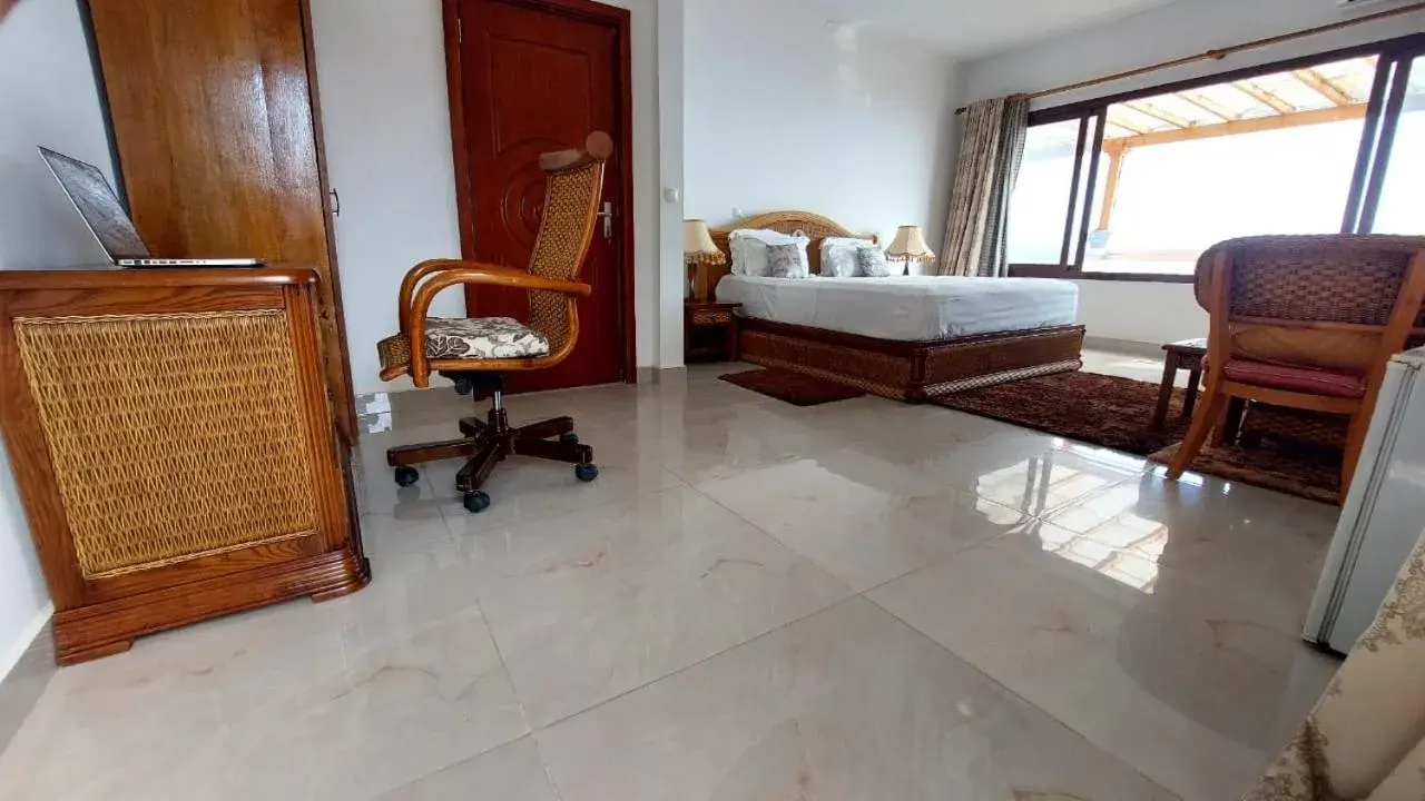 King Room with Sea View in Hotel Residencial Ramire-Tour King Room with Sea View in Hotel Residencial Ramire-Tour