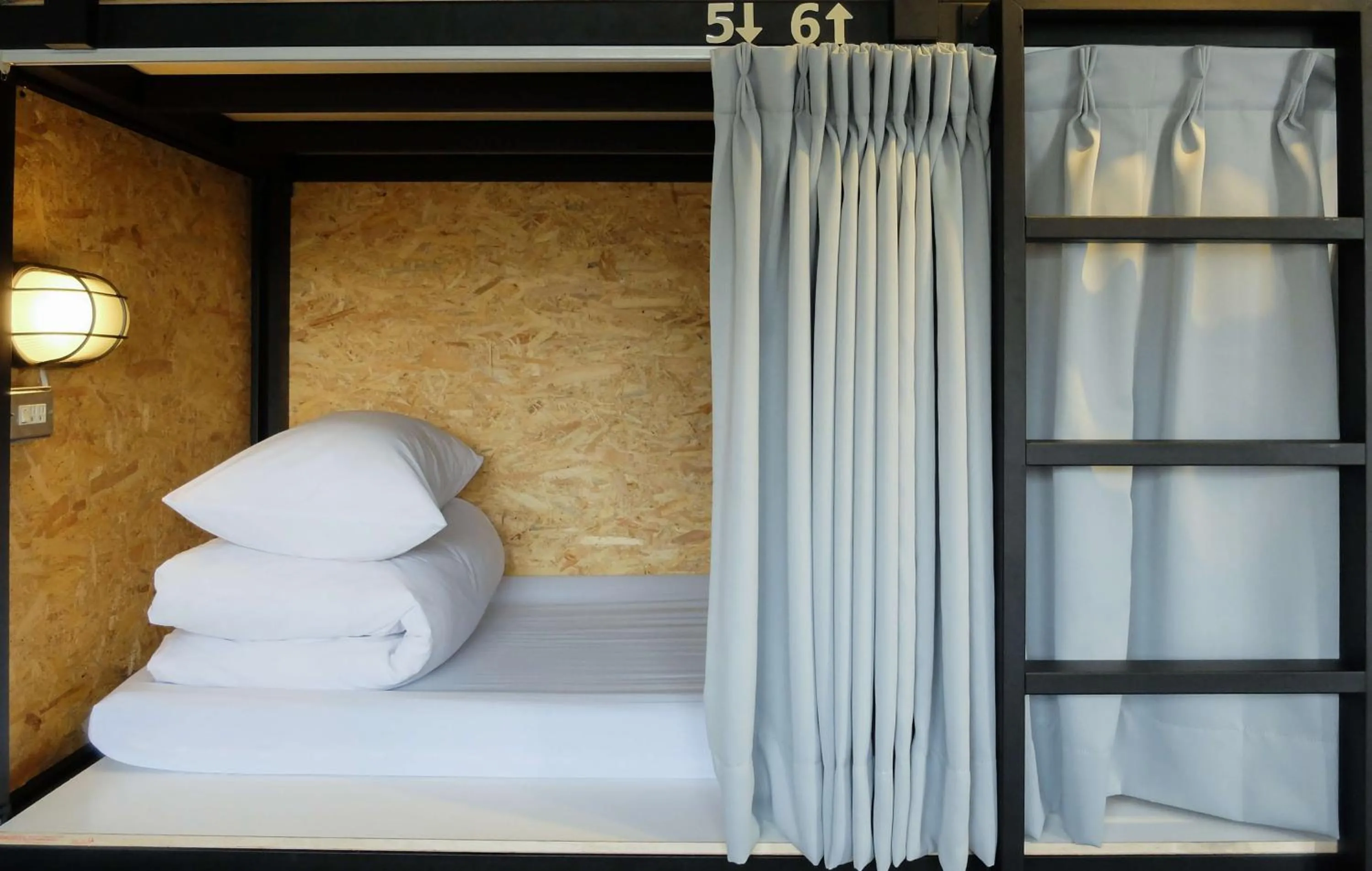 Bed in Old Man Captain