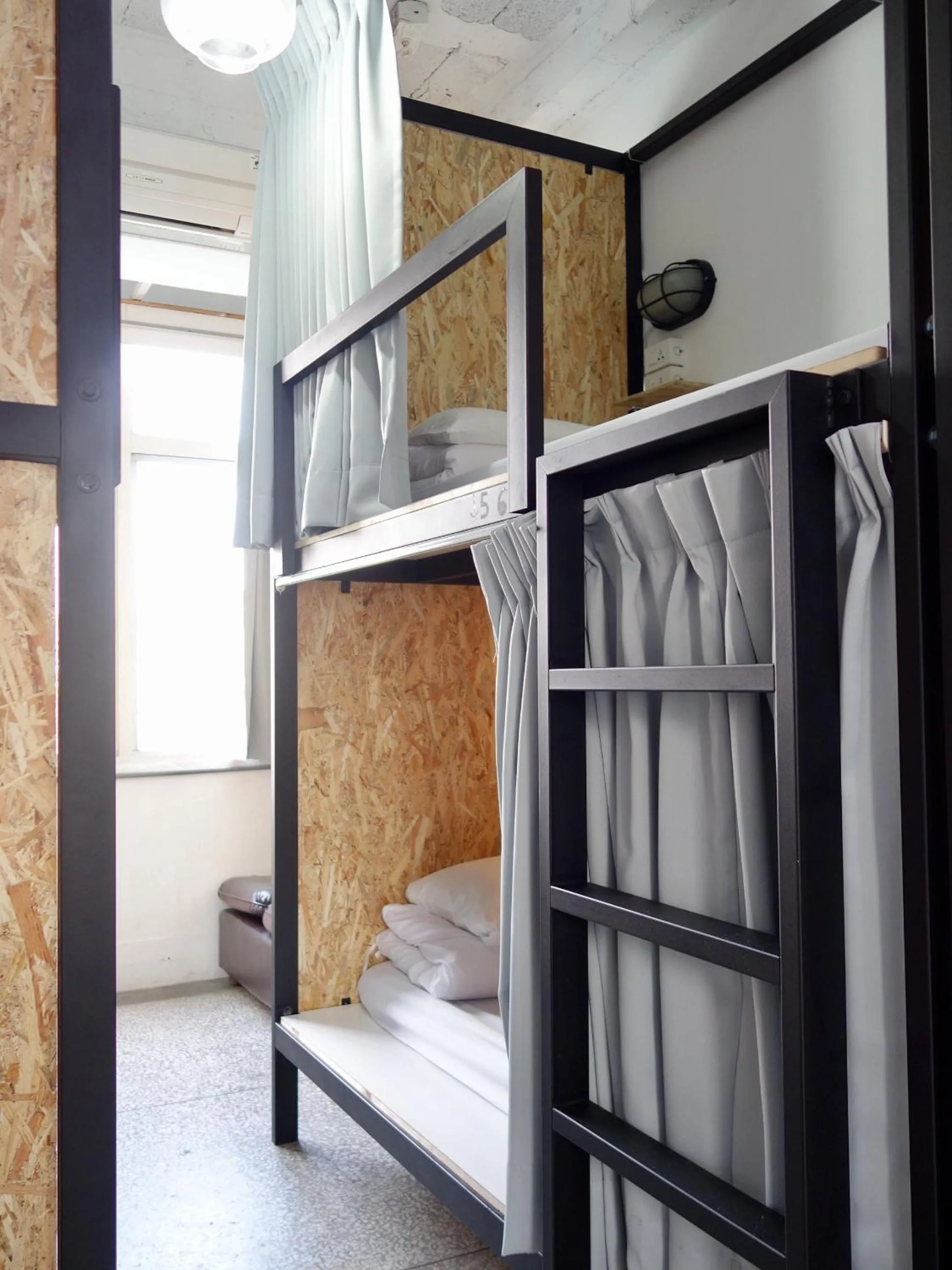 Bed in Old Man Captain