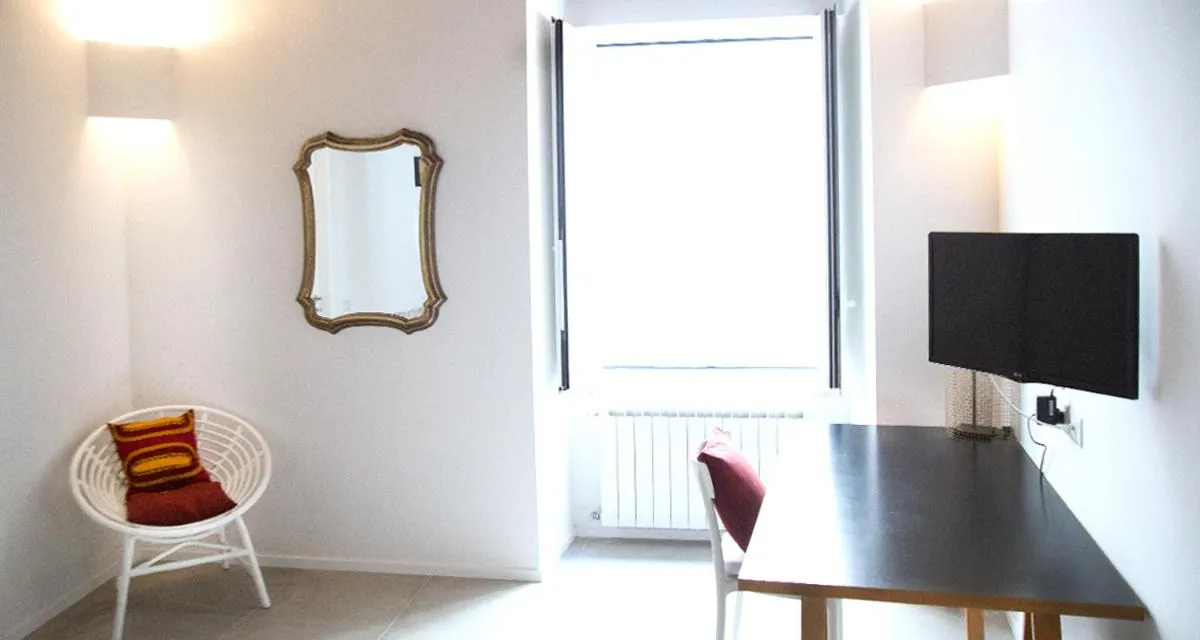 Photo of the whole room in Decumano 23