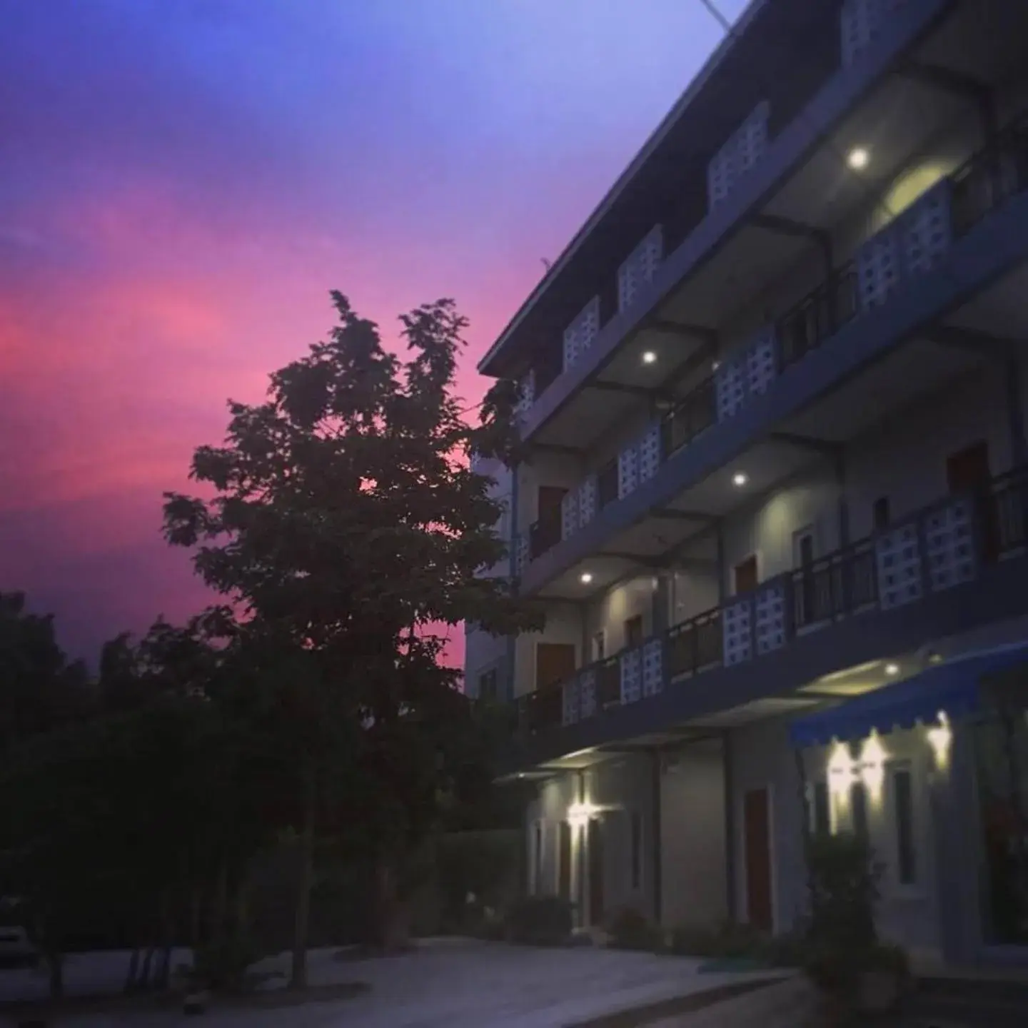 Property building in Ubon Best Place Property building in Ubon Best Place