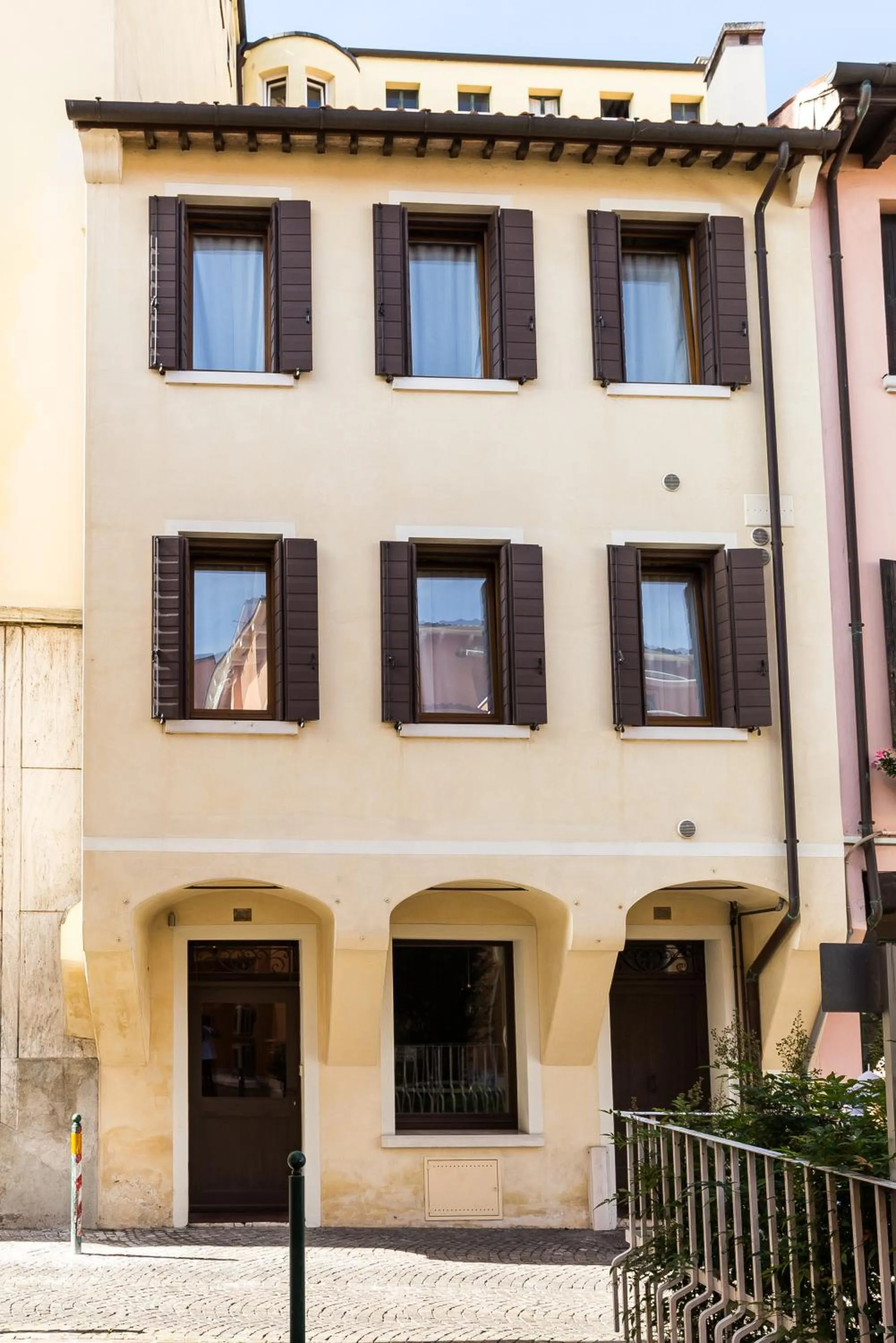 Facade/entrance in Castelmenardo39