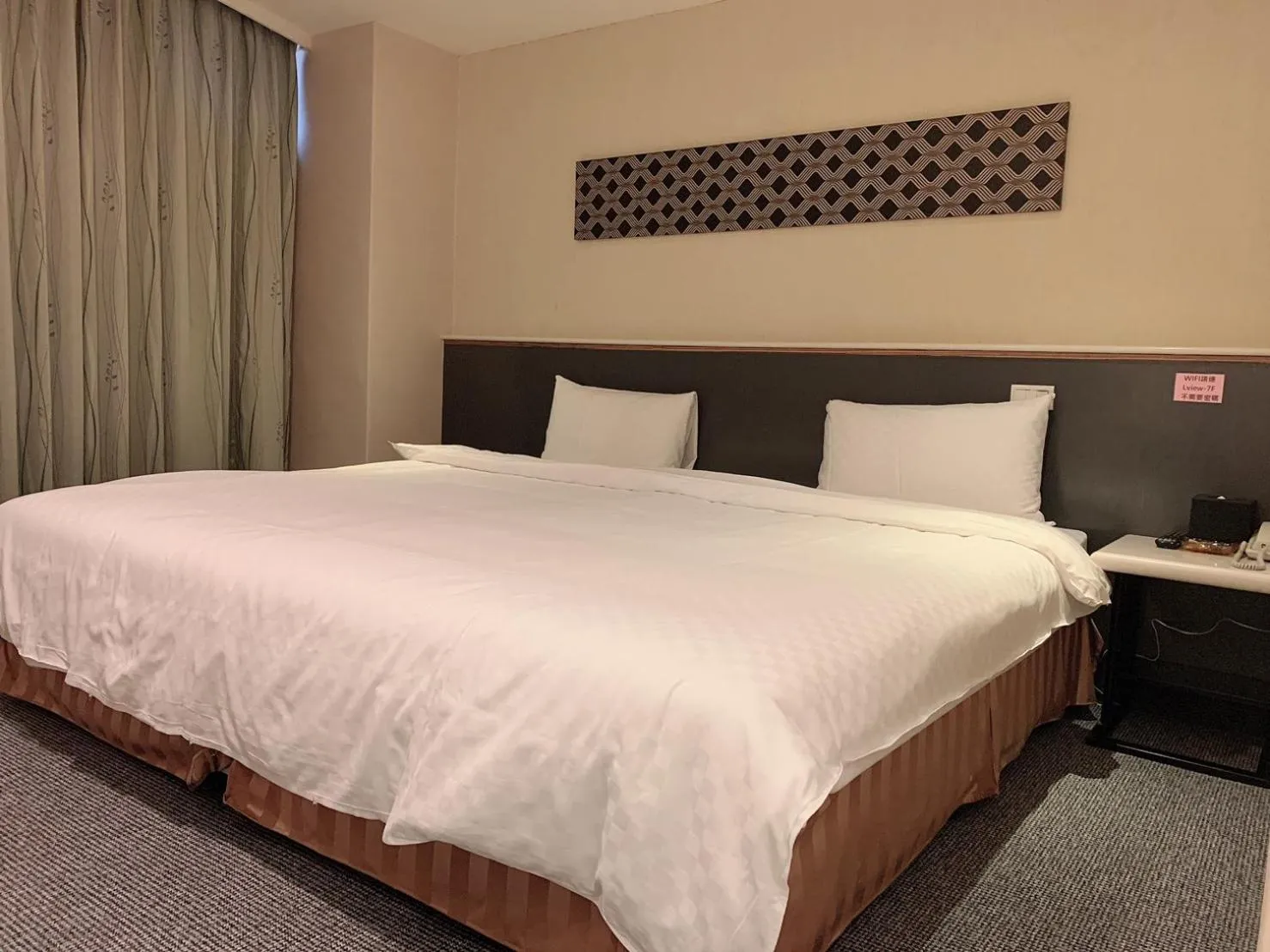 Bed in Long View Hotel
