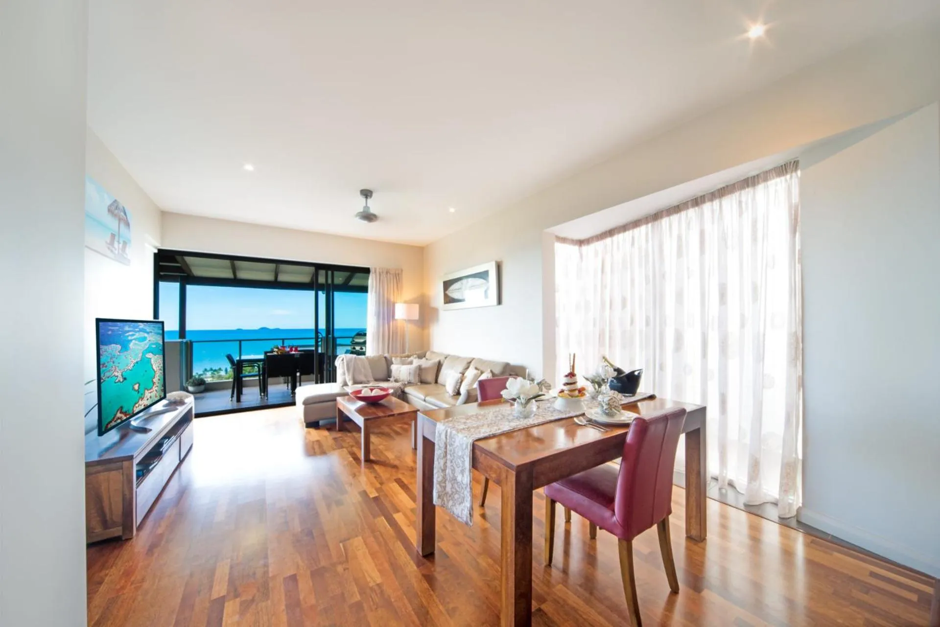 Oscar's View - Airlie Beach