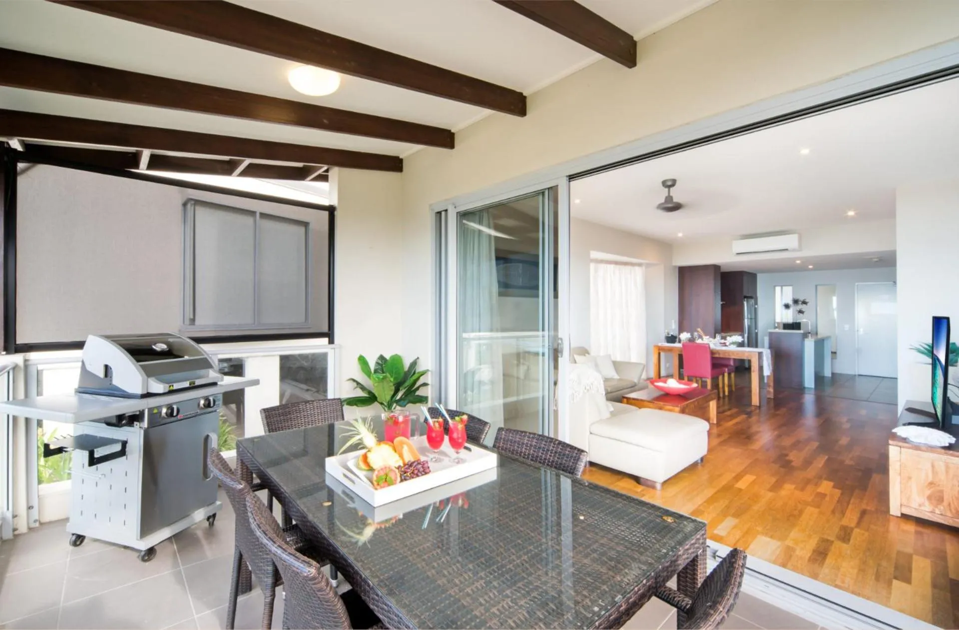 Oscar's View - Airlie Beach