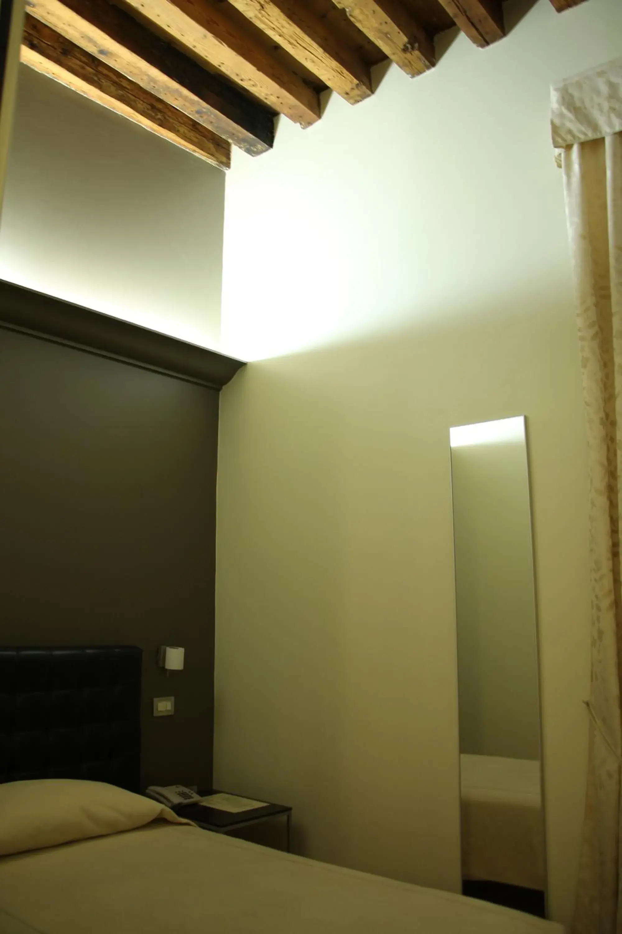 Bedroom, Bed in Albergo al Tiepolo Bedroom, Bed in Albergo al Tiepolo