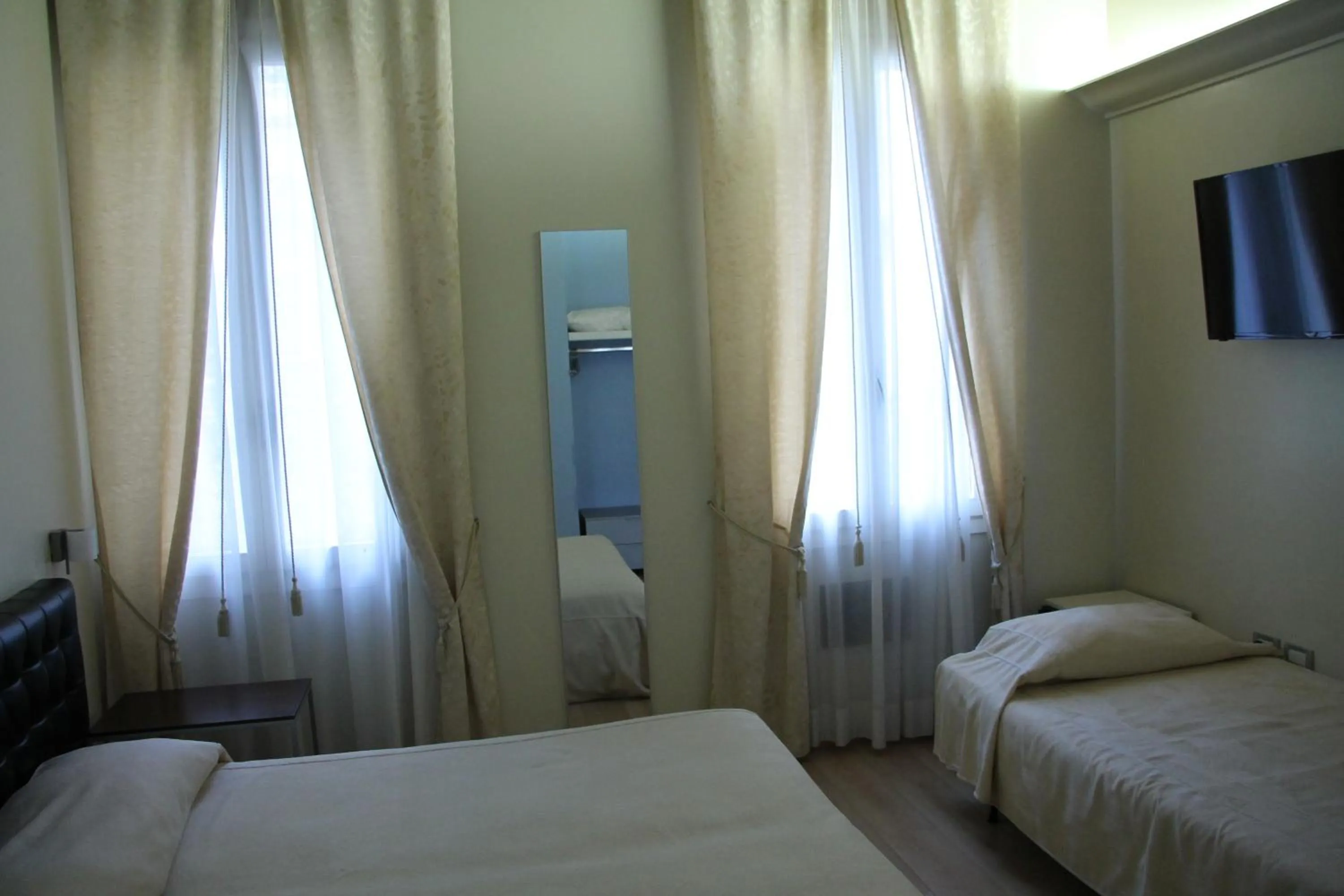 Bedroom, Bed in Albergo al Tiepolo