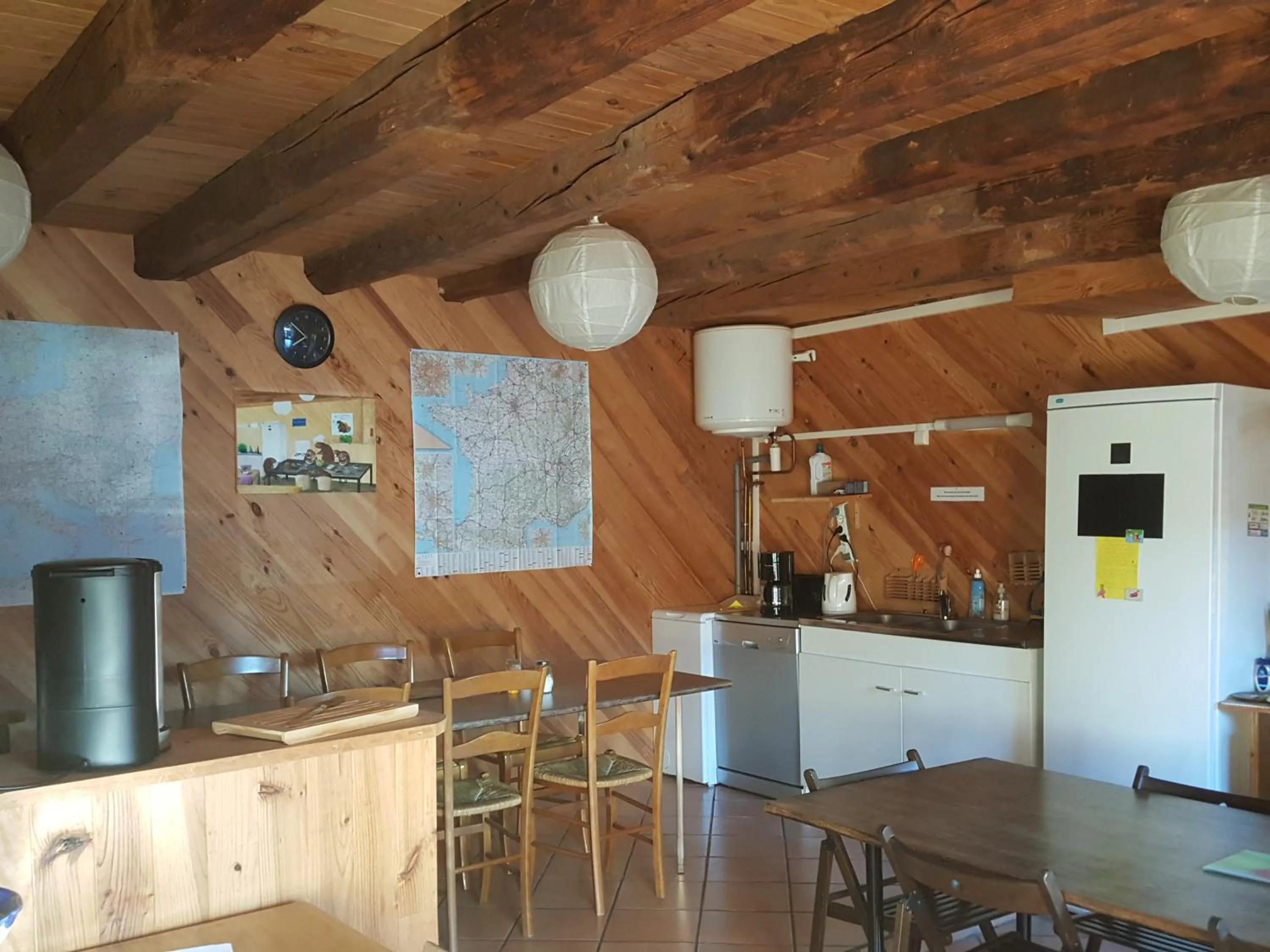 Communal kitchen in Relais des castors