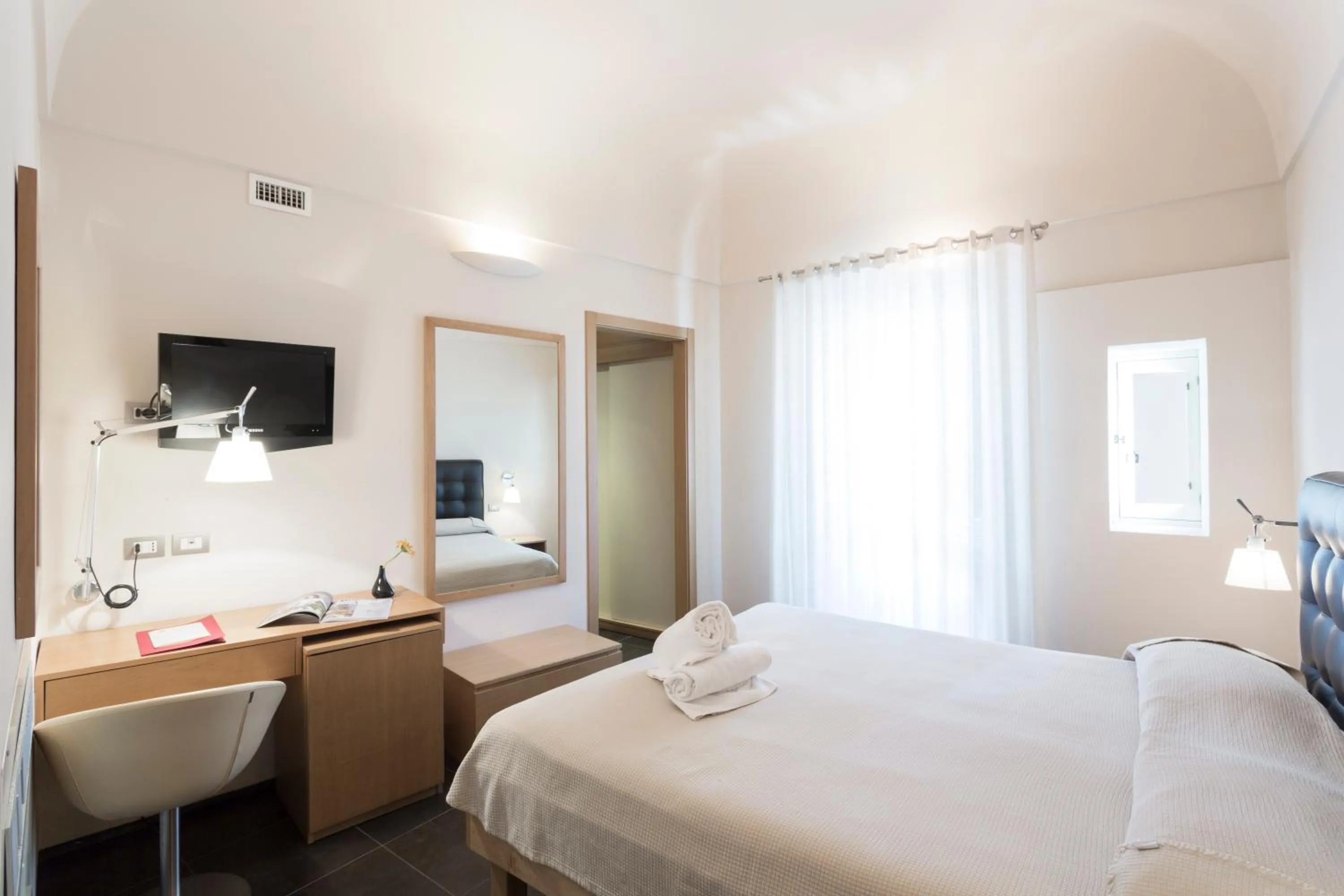 Photo of the whole room, Bed in Hotel Novecento