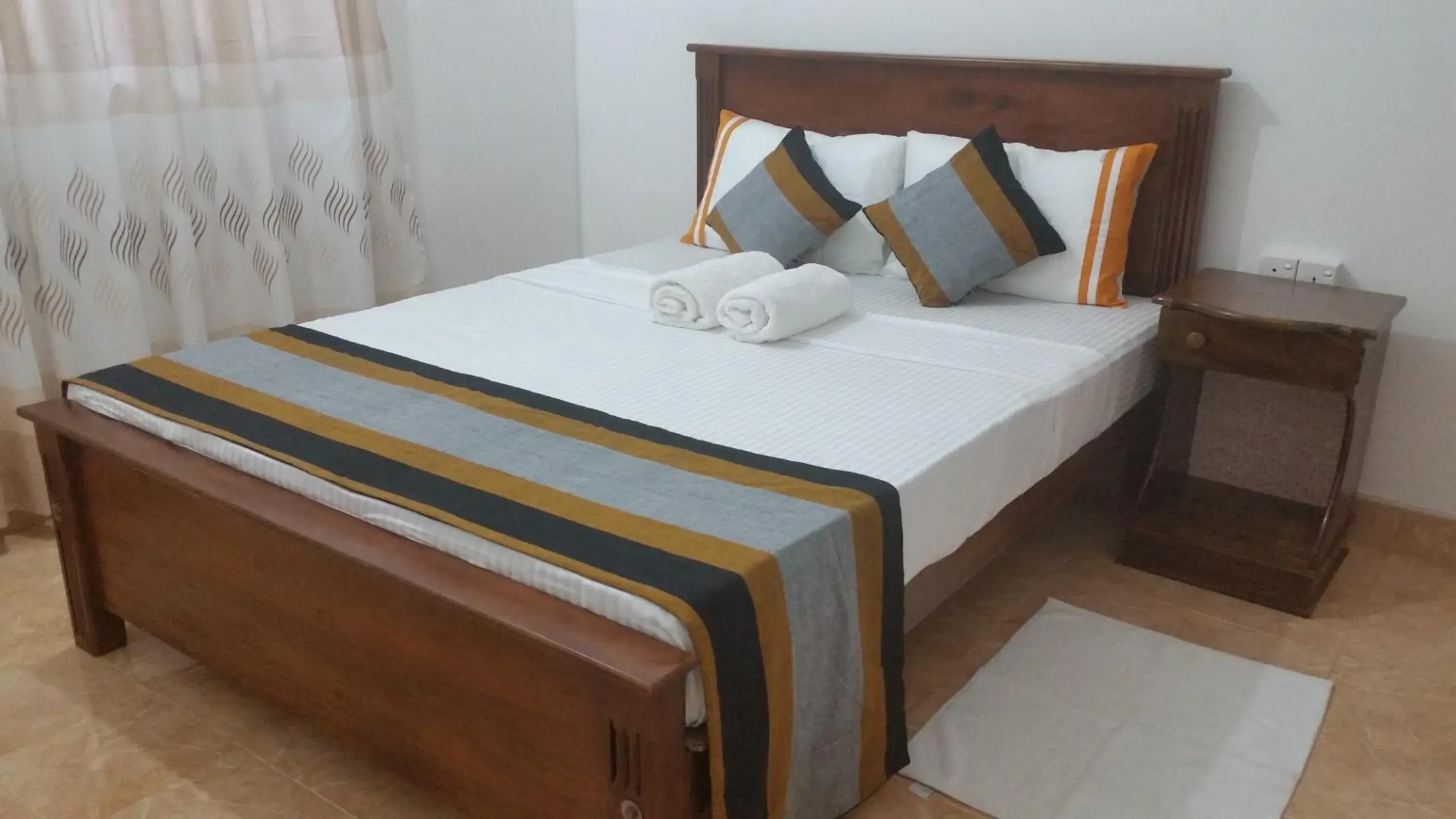 Deluxe Double Room - single occupancy in Sanasuma Rest Deluxe Double Room - single occupancy in Sanasuma Rest