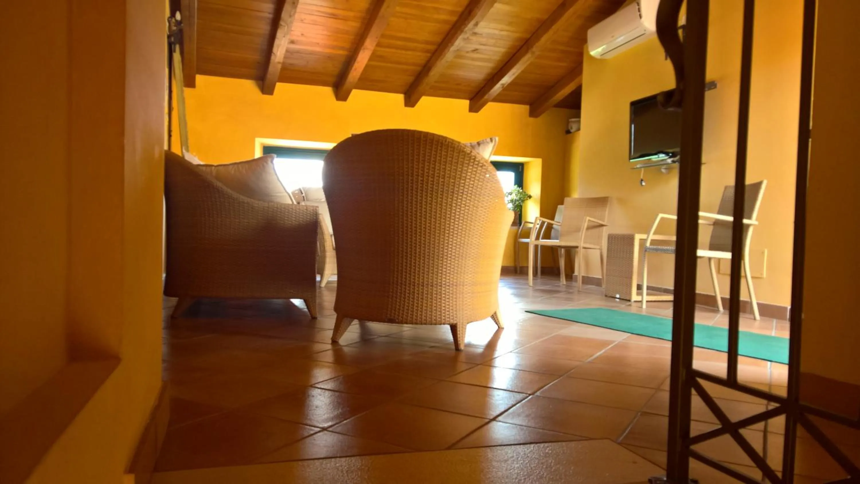 Communal lounge/ TV room in Antichi Feudi Dimora D'Epoca