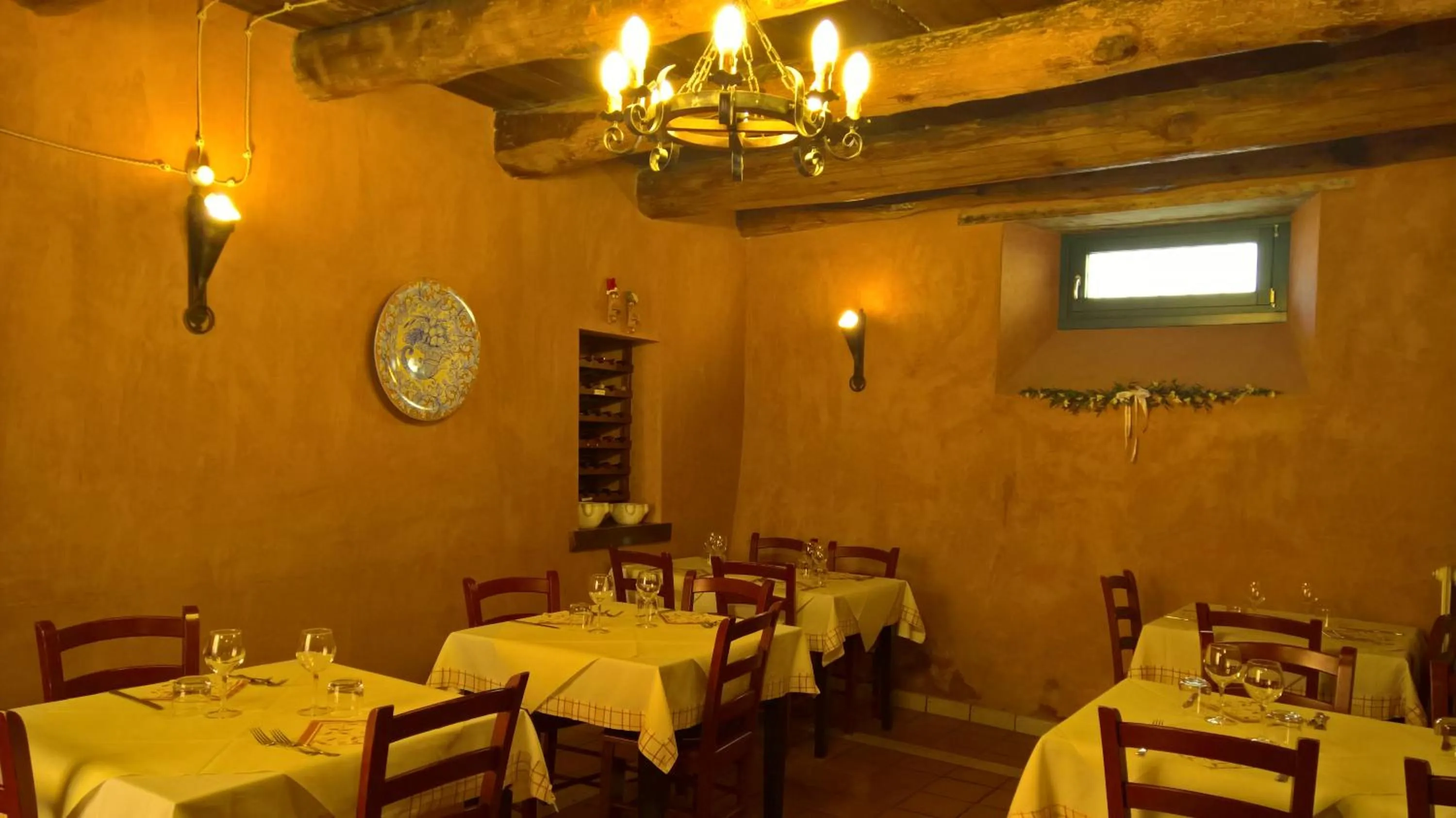 Restaurant/places to eat in Antichi Feudi Dimora D'Epoca