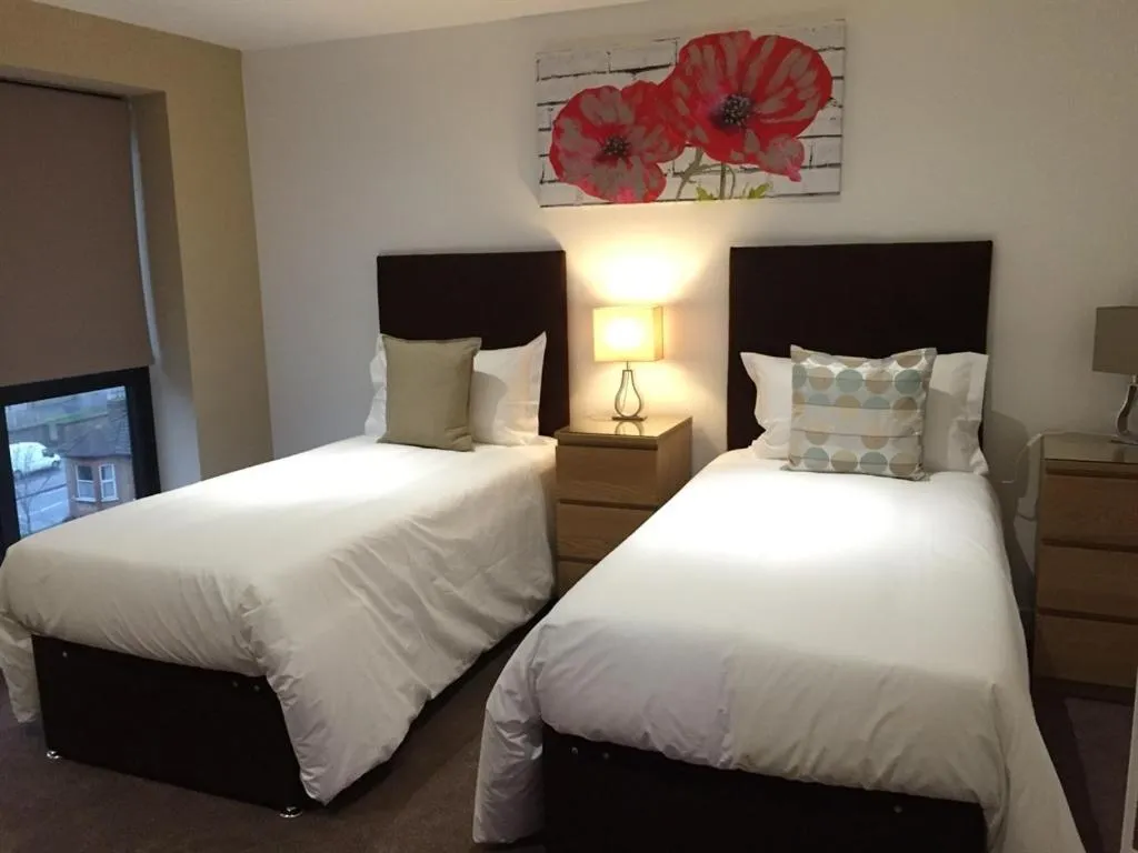 Bedroom, Bed in Ilford Tower Apartments