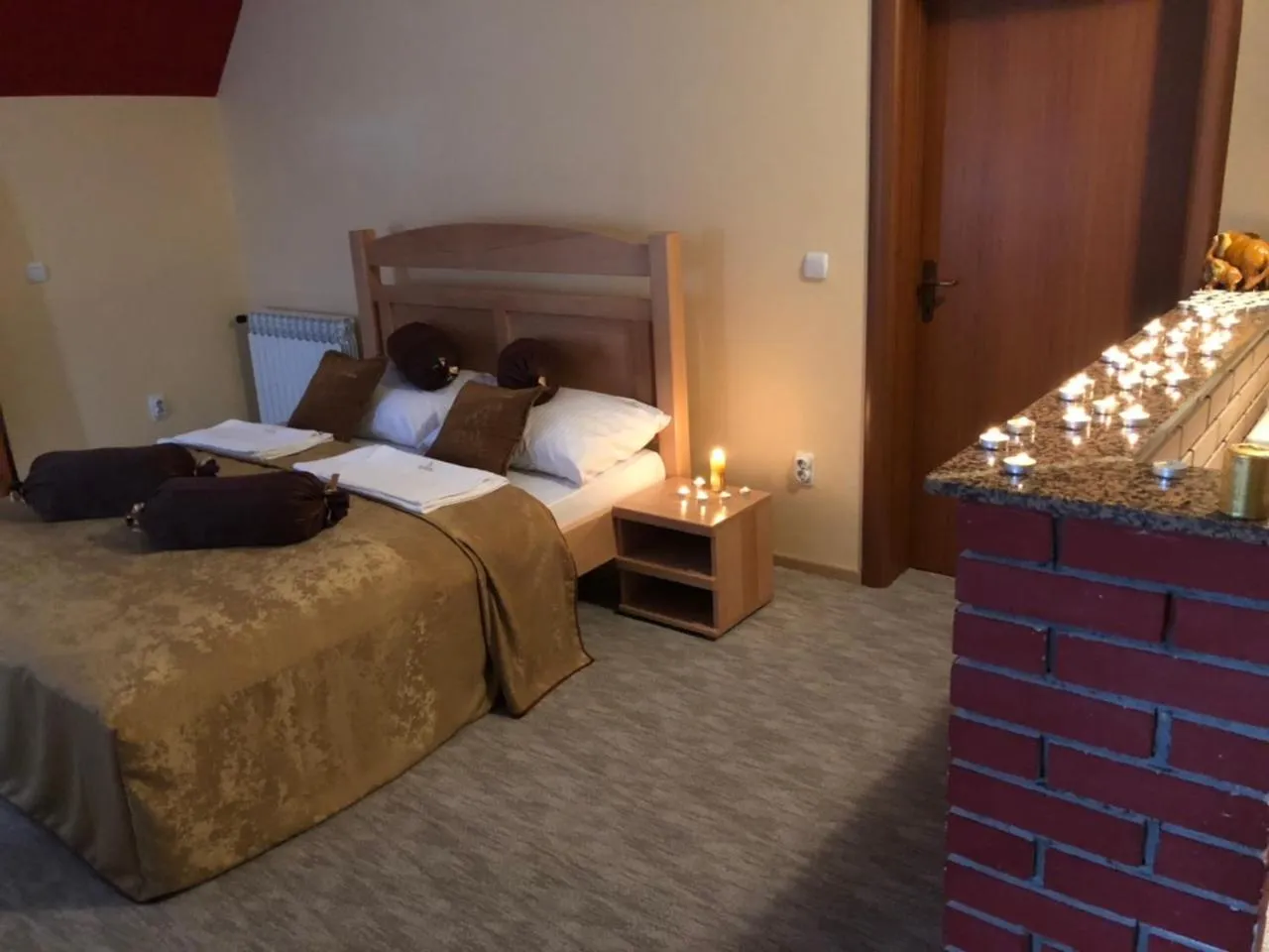 Bed in Hotel Dva Goluba