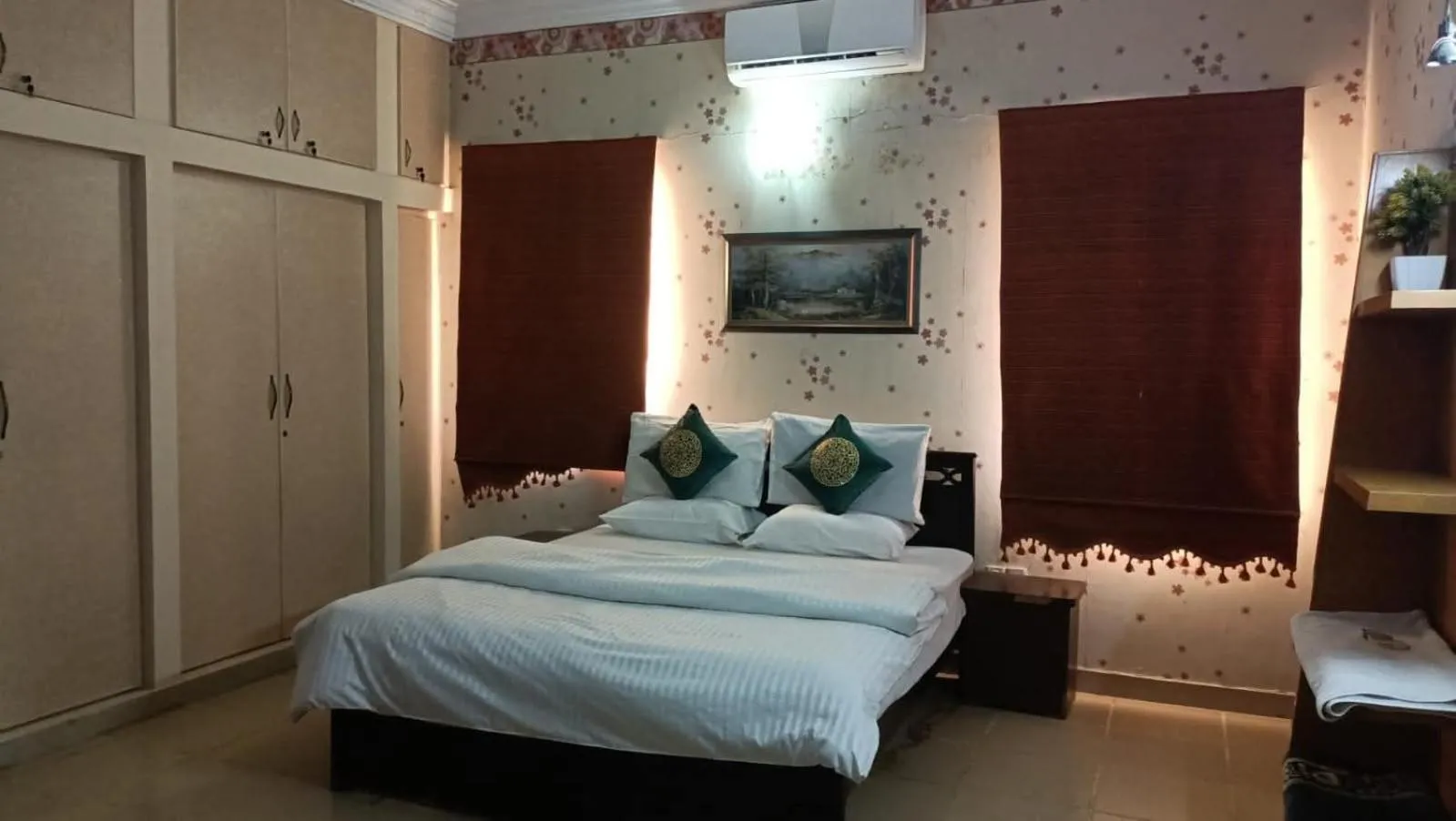 Photo of the whole room, Bed in Seaview Guest House