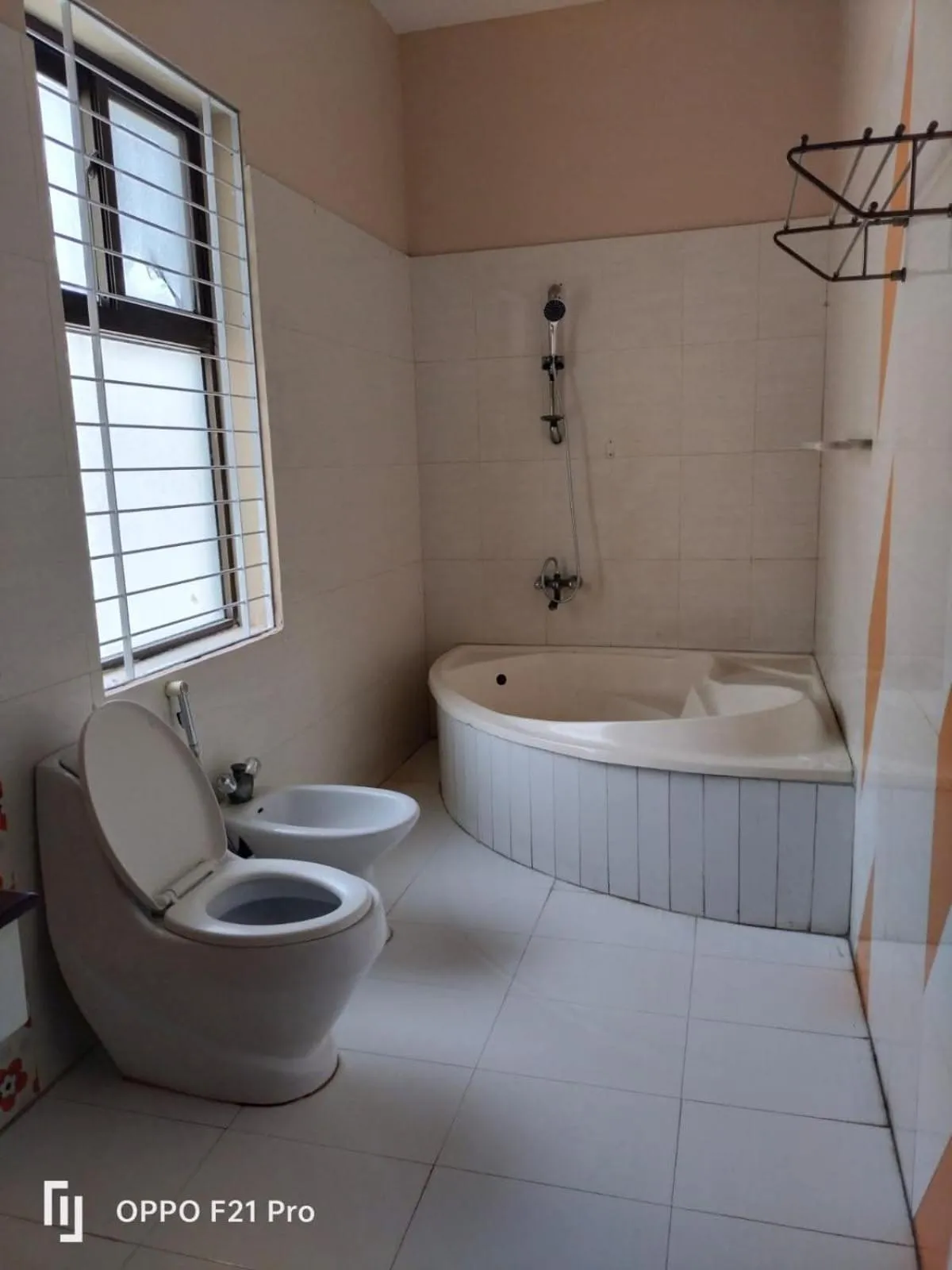 Toilet in Seaview Guest House