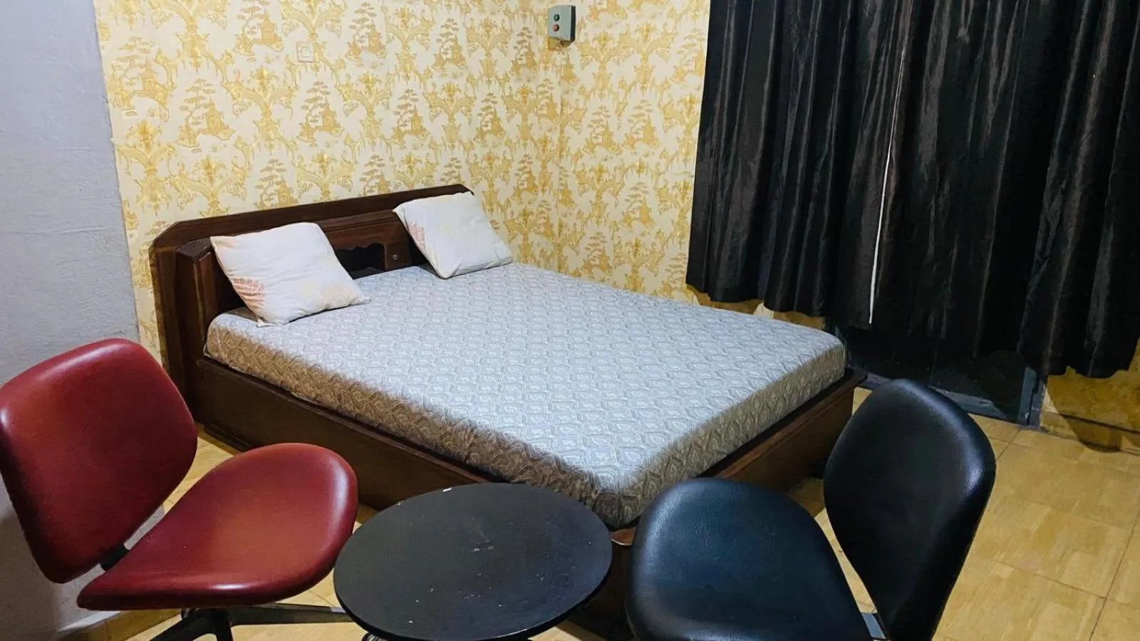 Bed in Flat Hôtel Alpha