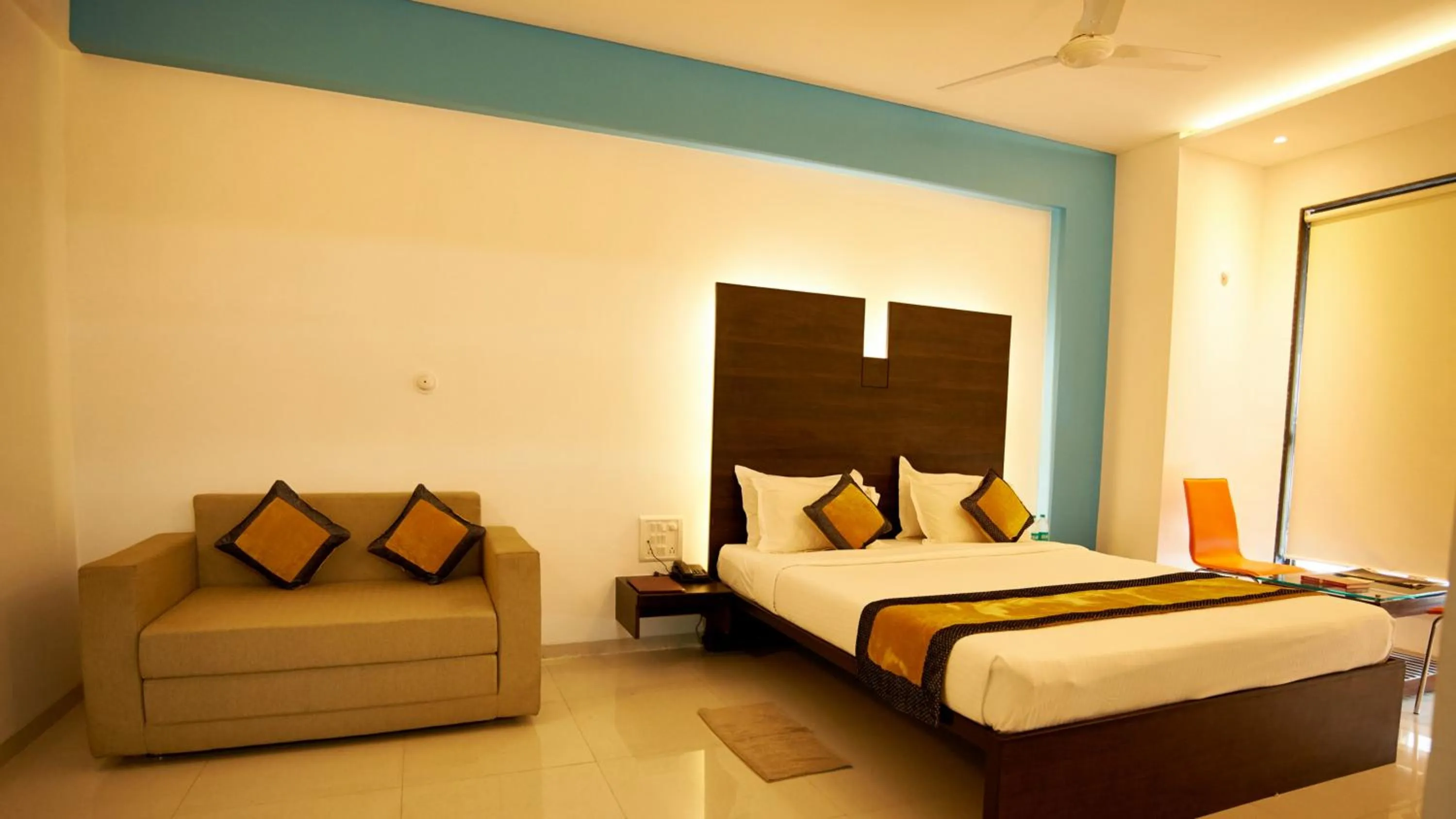 Photo of the whole room, Bed in Hotel Golden View