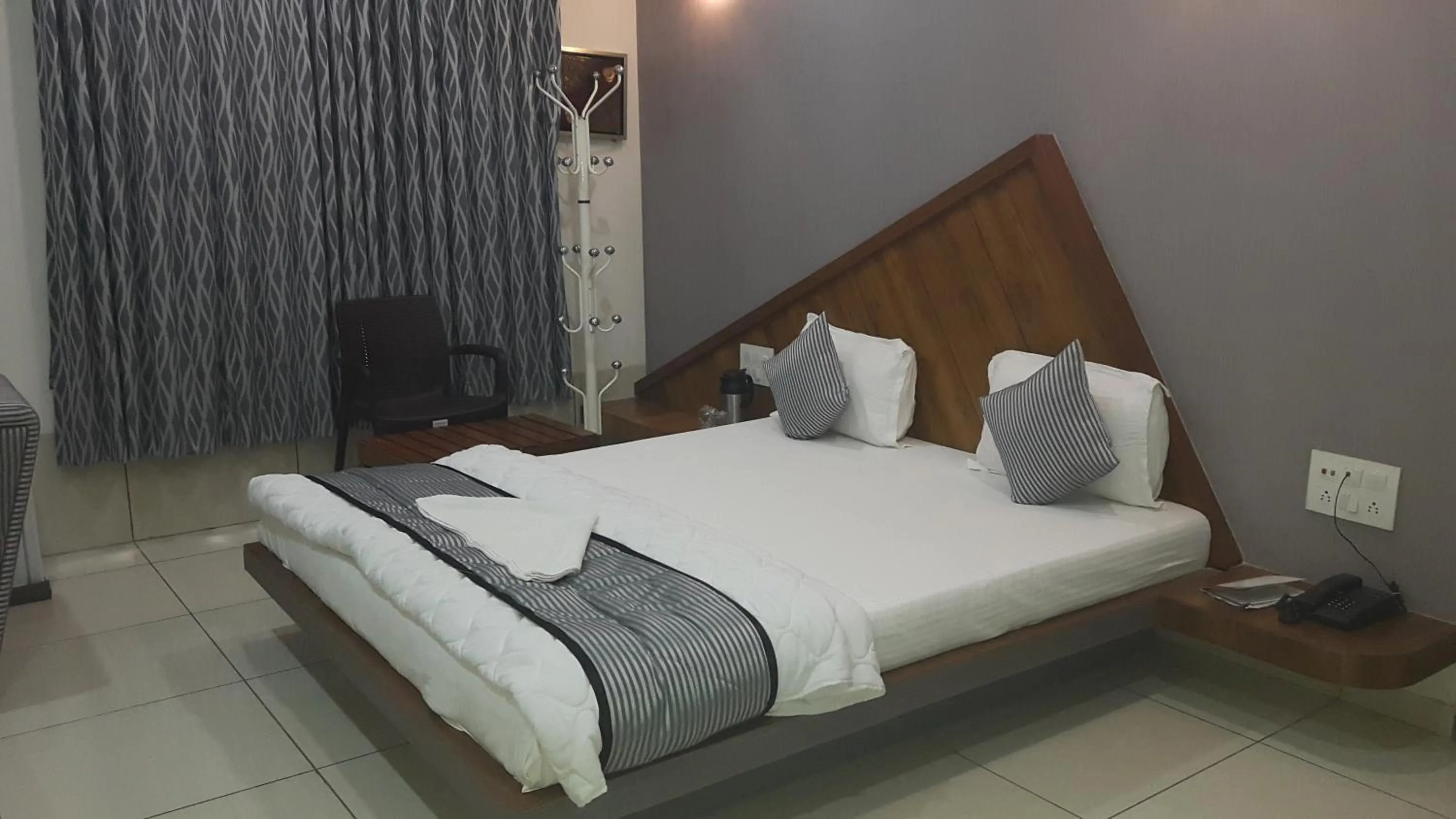 Bedroom in Hotel Darshan SP Ring Road